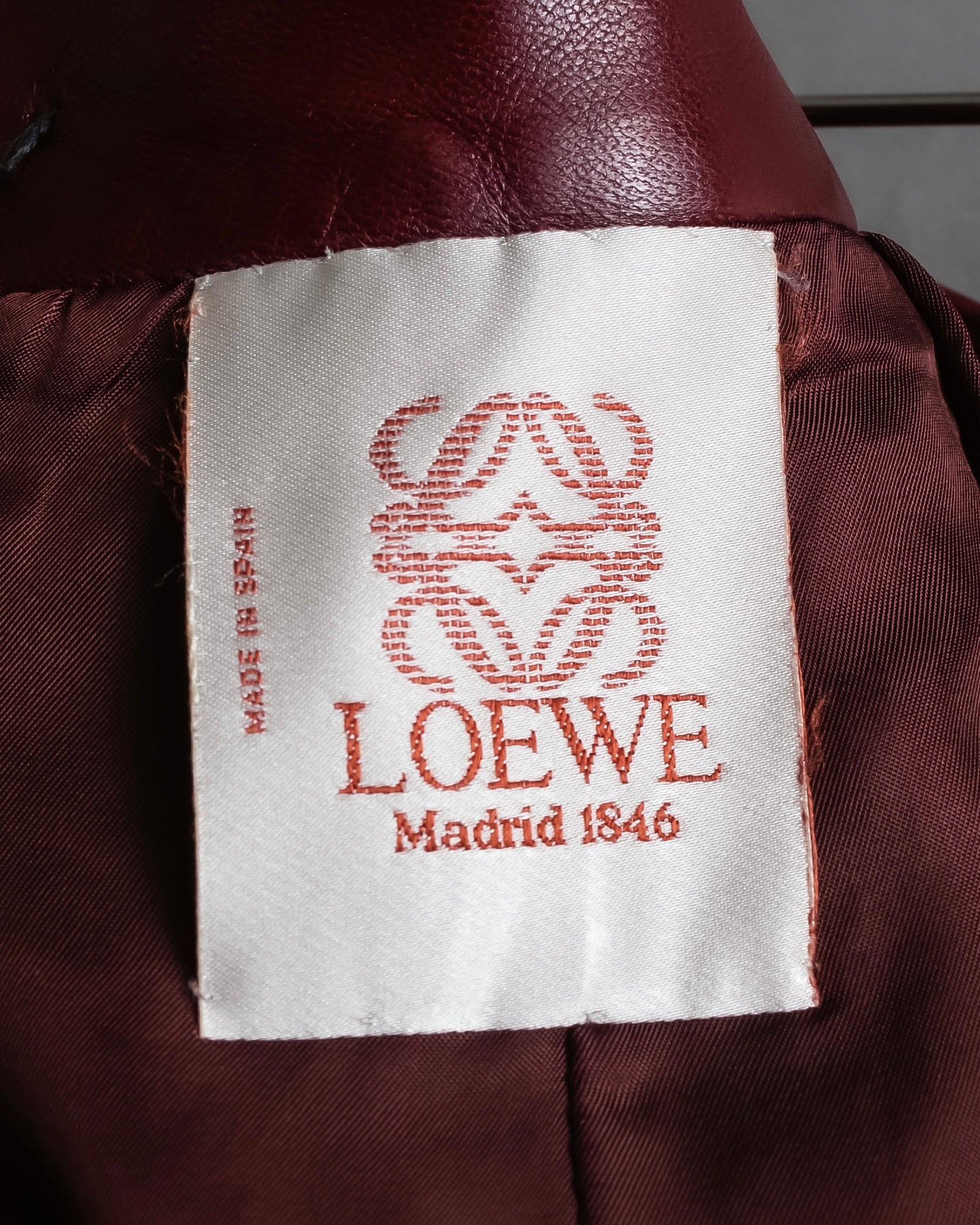 "LOEWE" Burgundy leather front button middle skirt