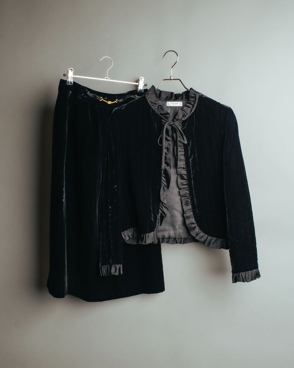 -SPECIAL- “CELINE” 80’s-90’s velvet frilled chain setup