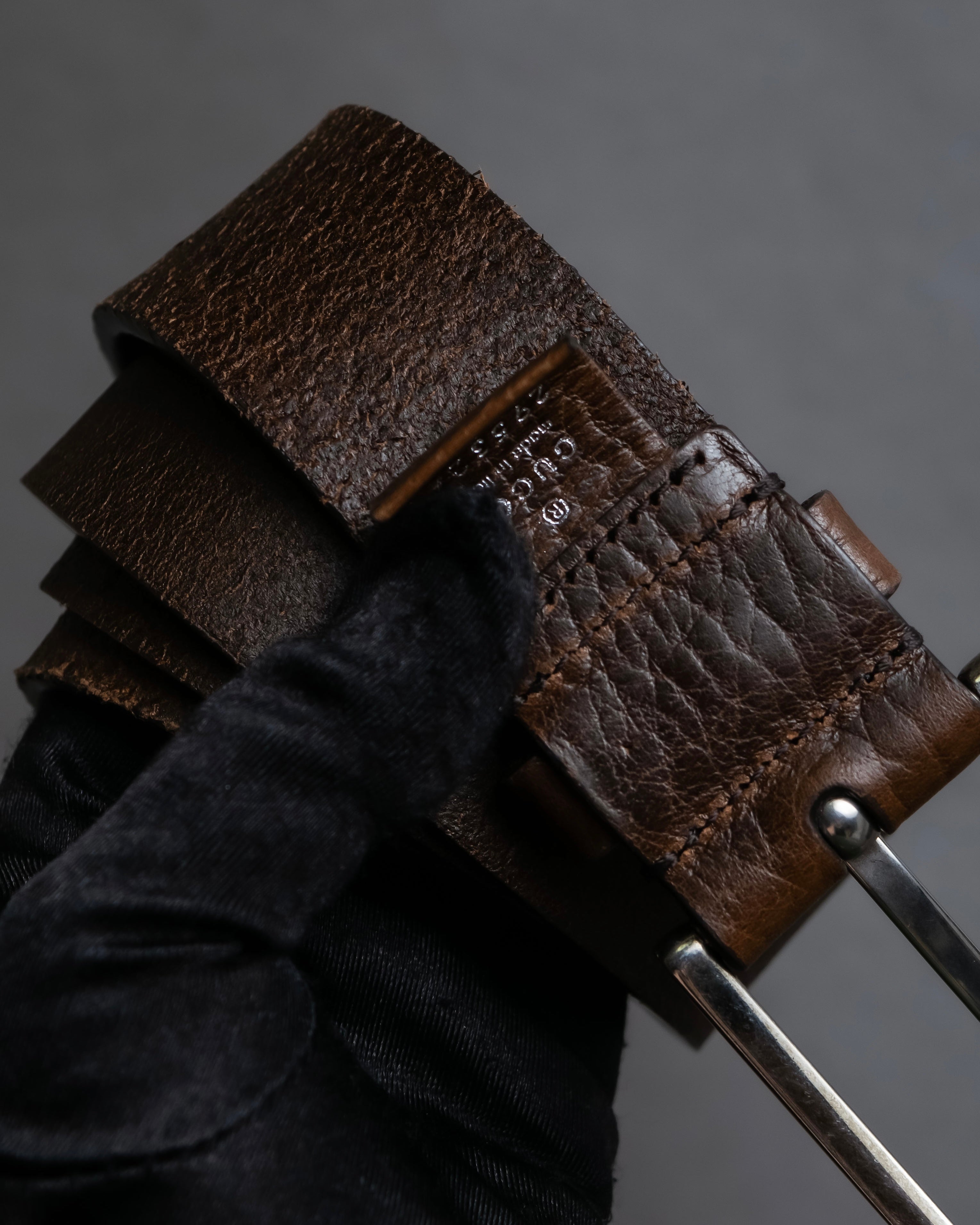 "GUCCI" Large buckle grained leather belt