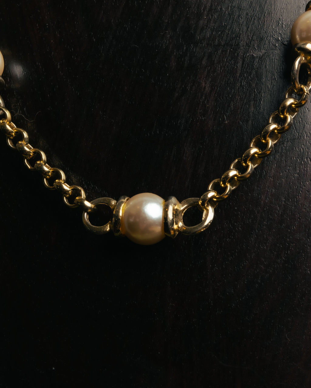 "YVES SAINT LAURENT" 80's-90's Gold-tone rolo chain necklace with faux pearl accents