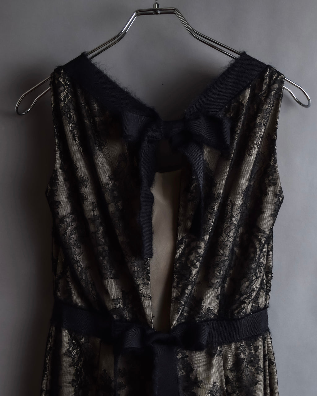 "VALENTINO" Lace layered ribbon design sleeveless dress