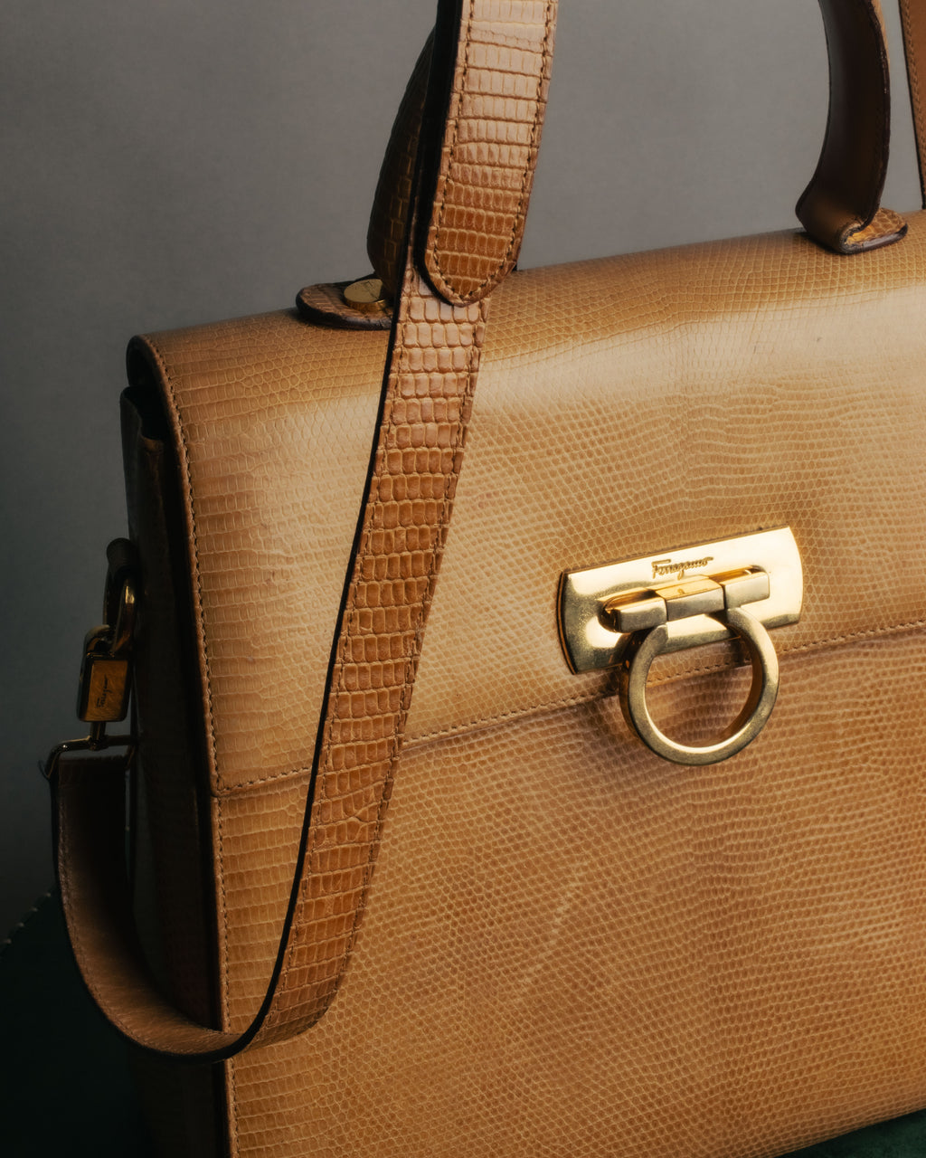-SPECIAL- “Salvatore Ferragamo” 90’s lizard leather gancini 2way flap bag