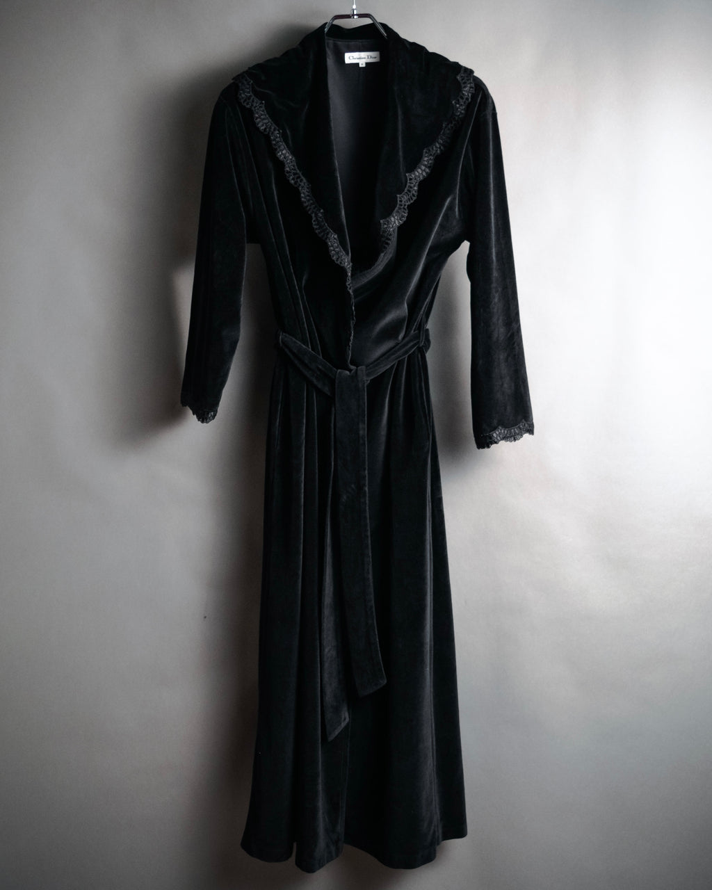 –SPECIAL– “Christian Dior”
80’s-90’s Velour lace trimmed robe coat