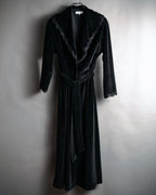–SPECIAL– “Christian Dior”
80’s-90’s Velour lace trimmed robe coat