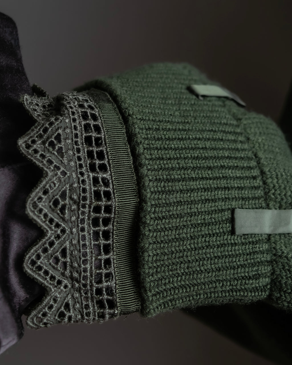 "MONCLER" Relaxed fit high neck lace change knit