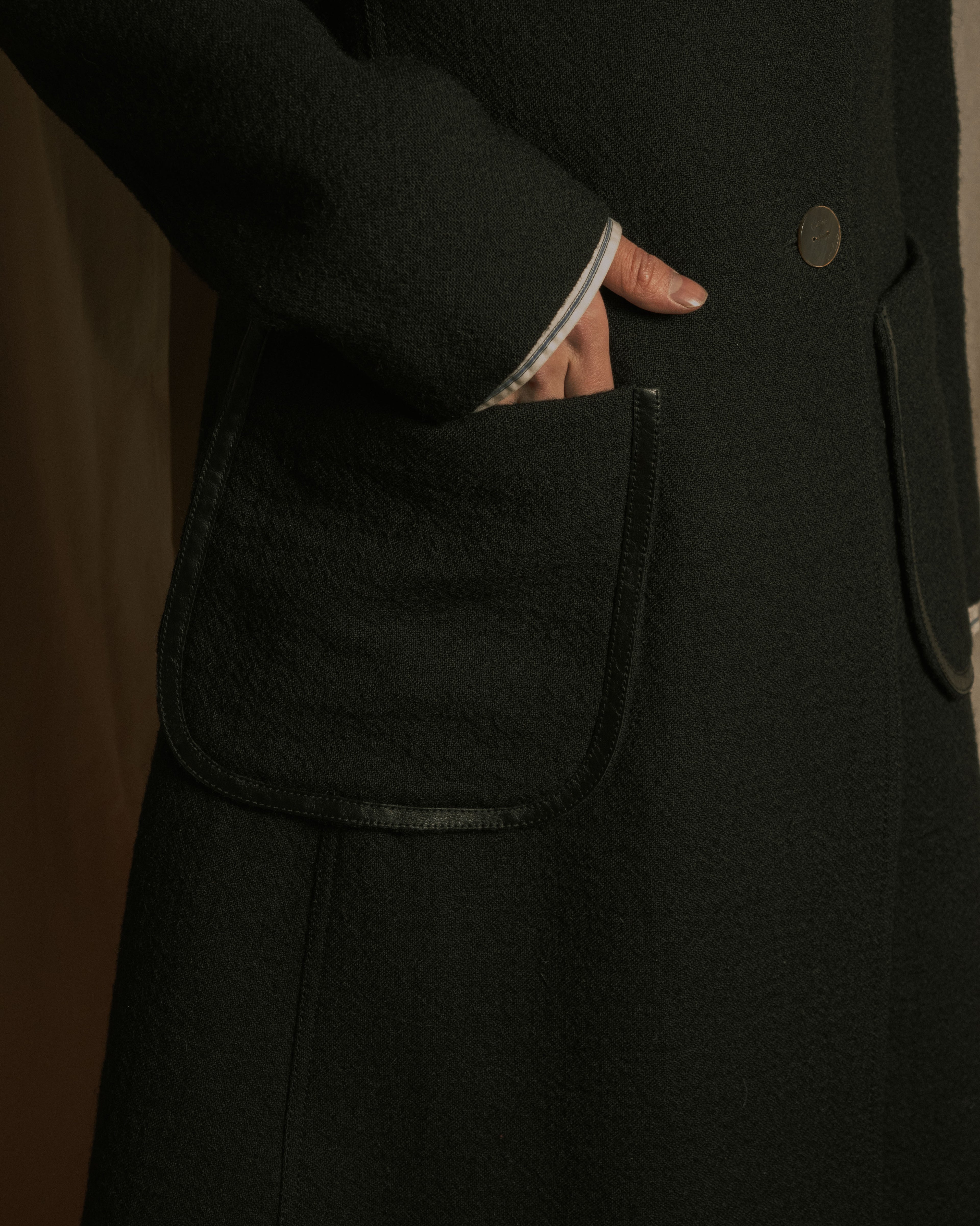 –SPECIALS– "LOEWE" 2017-2018 Minimal a-line calfskin piping coat