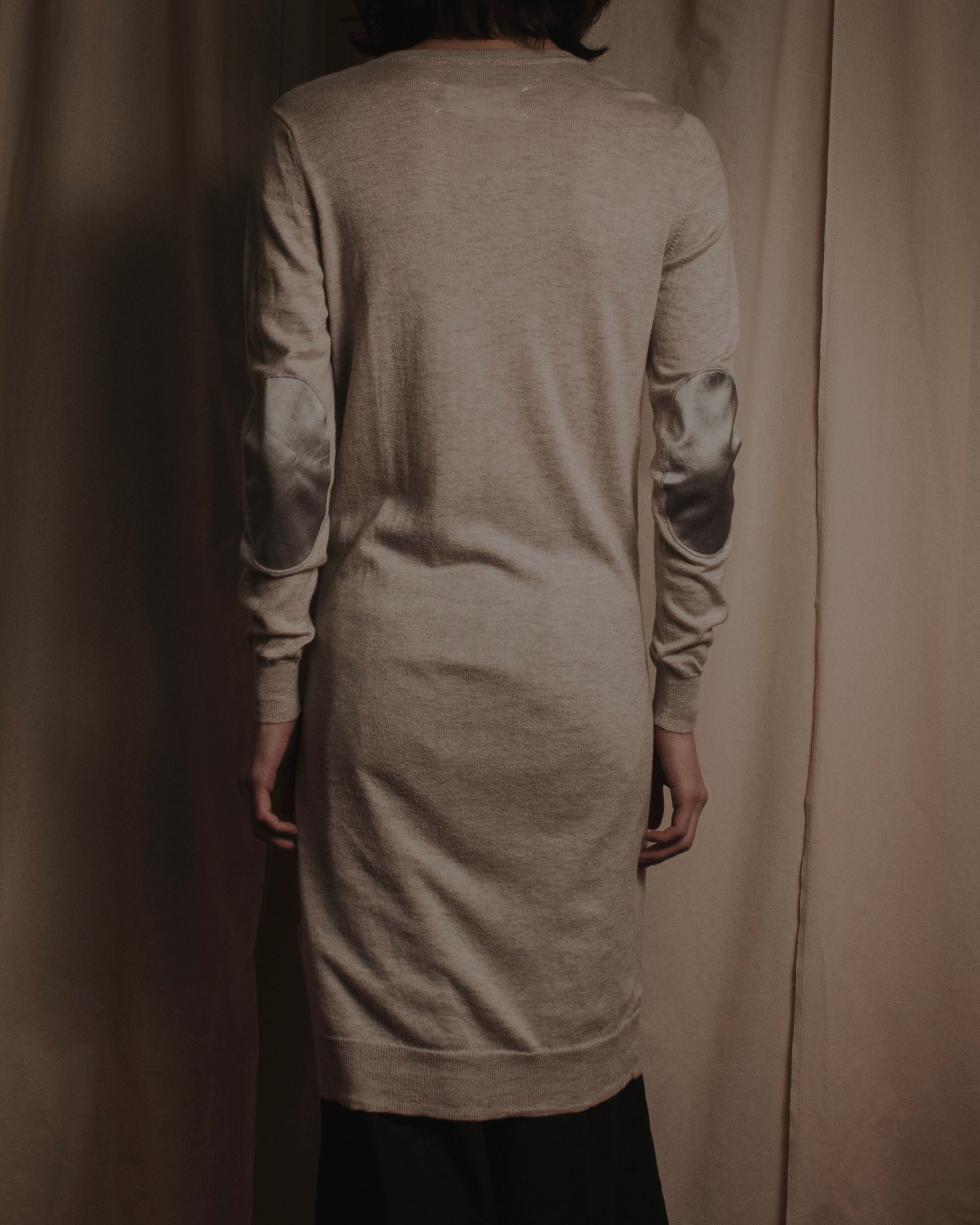"Maison Margiela" 2014 AW fine gauge V-neck knit dress with elbow patches