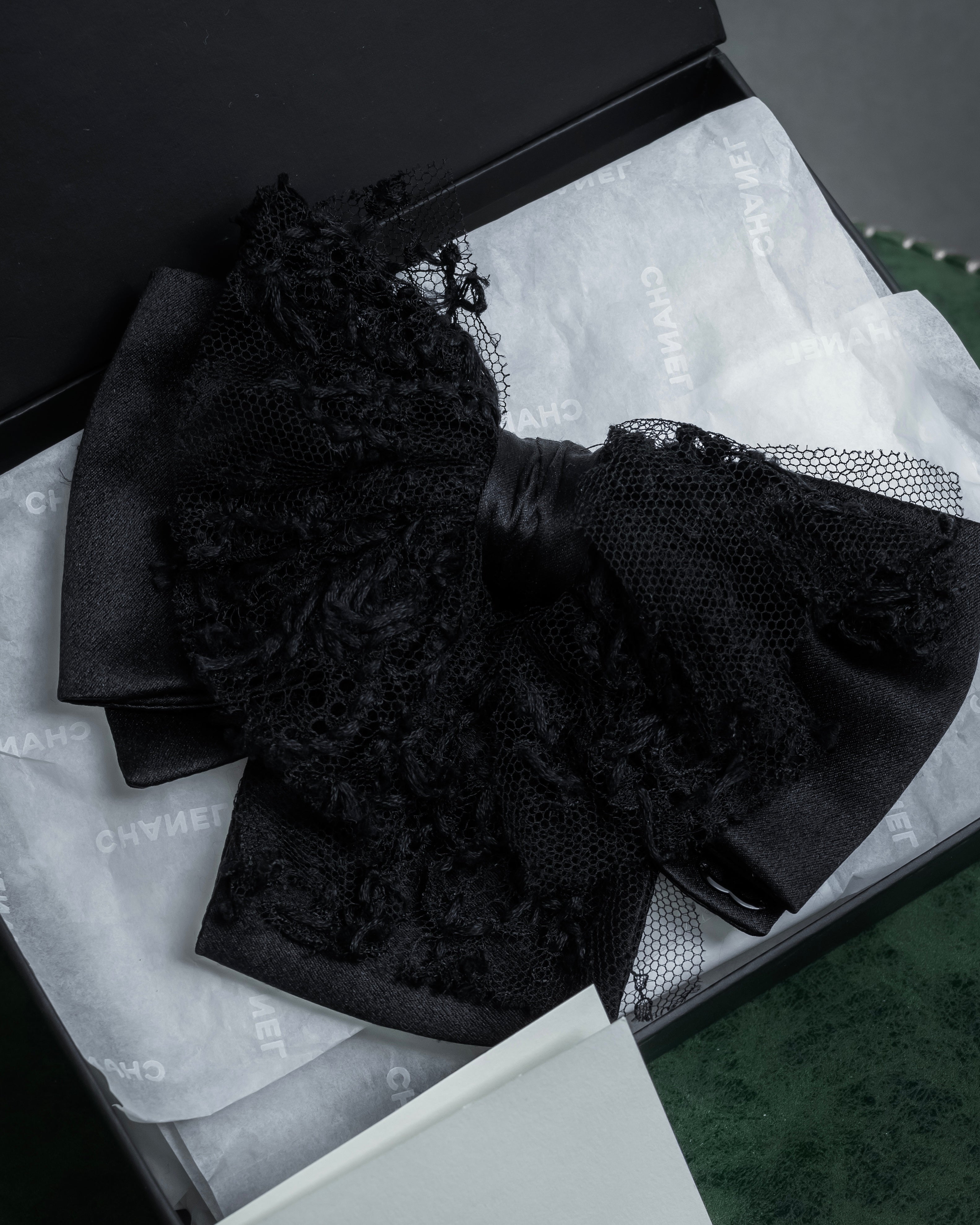 "CHANEL" 16AW Tulle lace design ribbon brooch