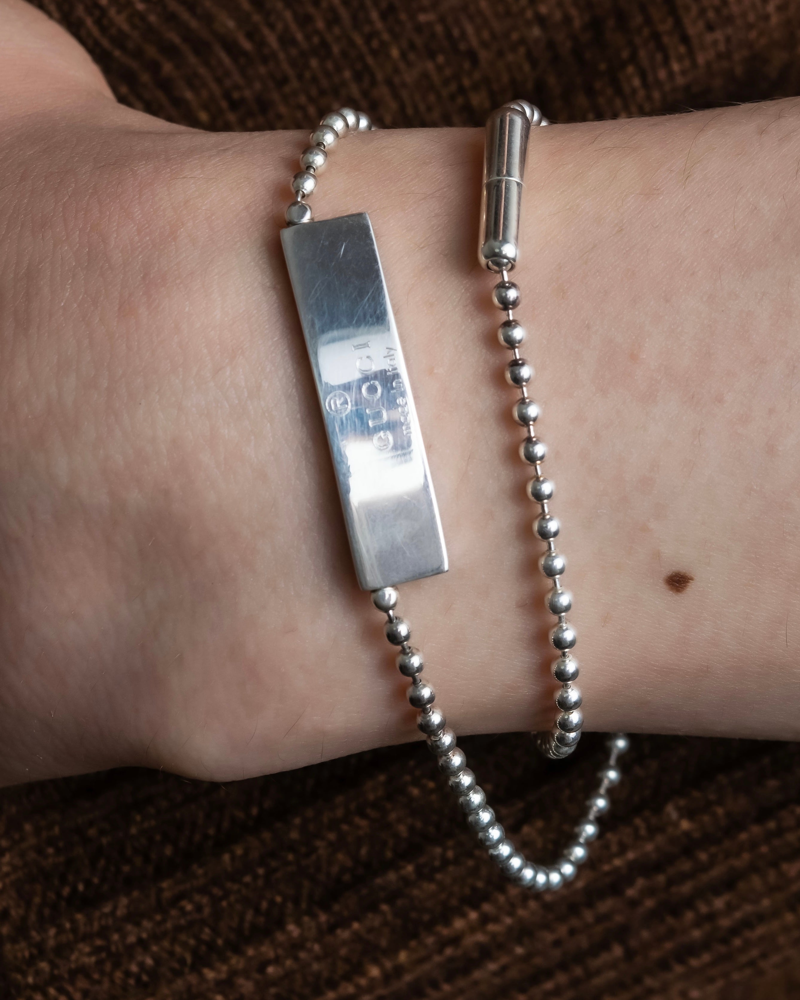 "GUCCI" Ball chain logo engraved plate bracelet