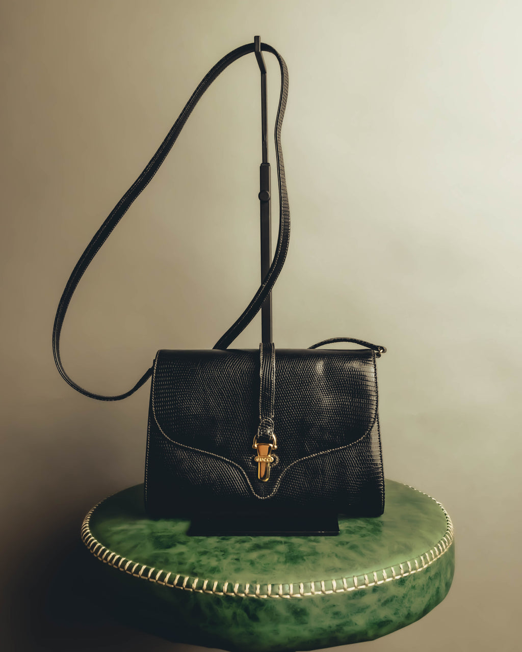 "GUCCI" 60's-70's Glossy lizard embossed leather shoulder bag