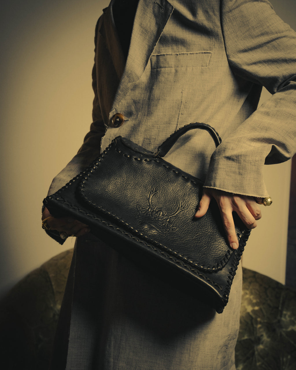 -SPECIAL- “FENDI” 80’s-90’s Coat of arms embossed whipstitched leather handbag