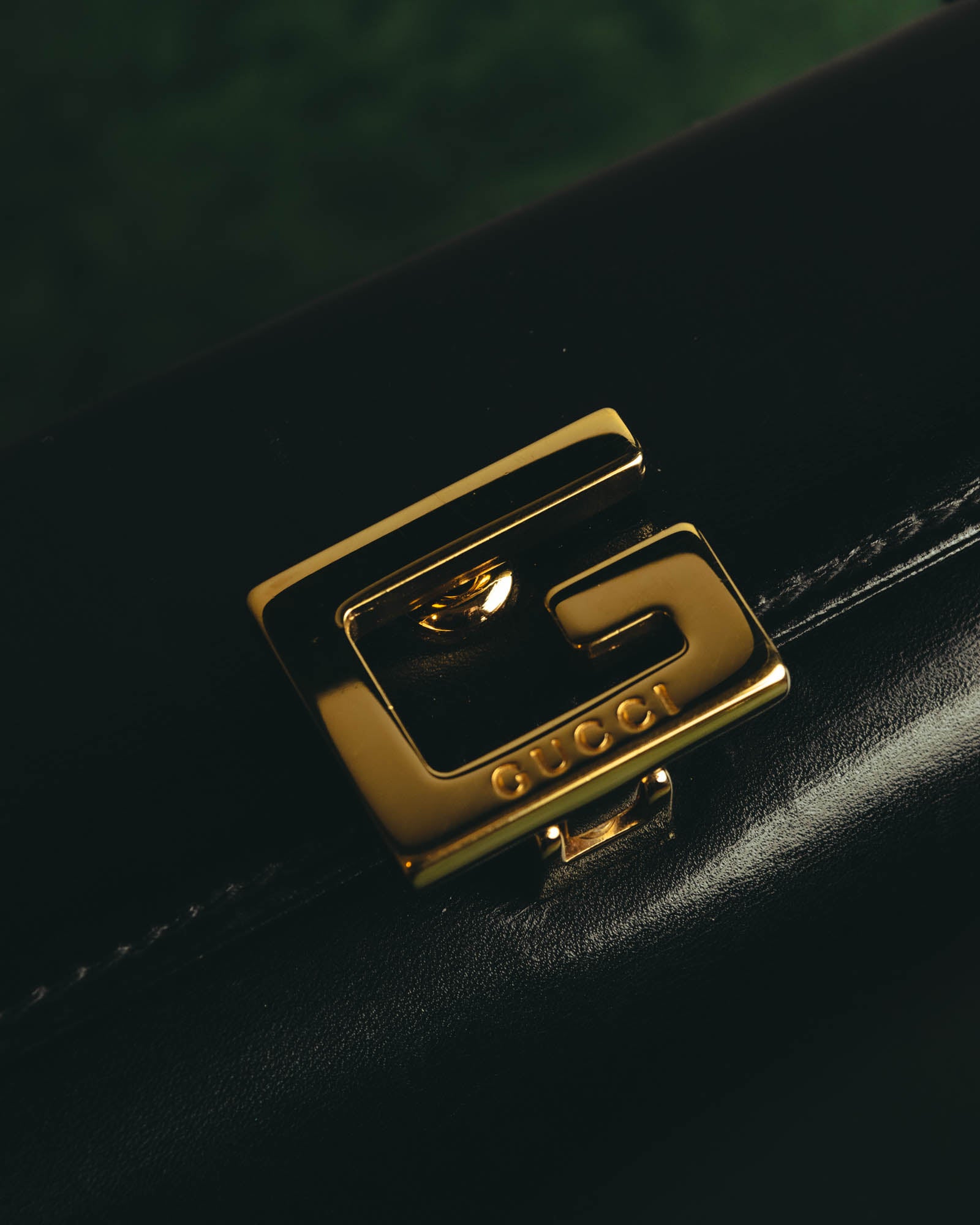 "GUCCI" 90's Structured leather top handle handbag