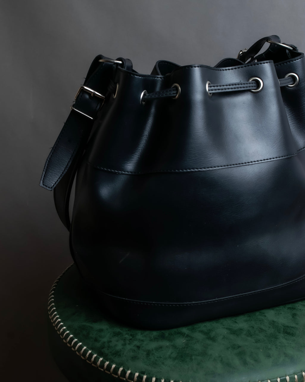 "COMME des GARCONS" Drawcord strings design PVC leather bag