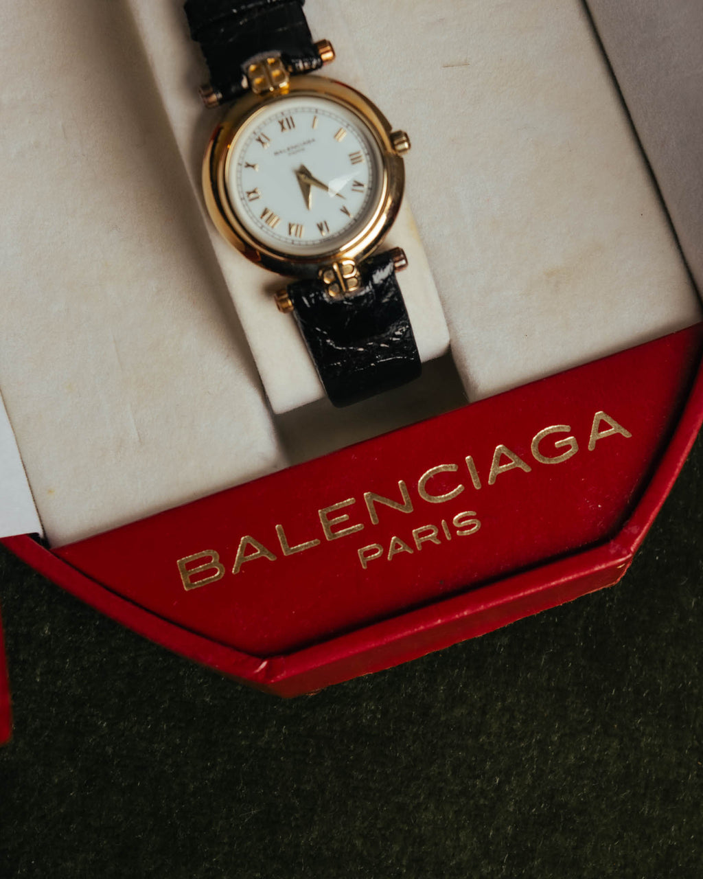 -SPECIAL- "BALENCIAGA" 80's-90's Classic round wristwatch
