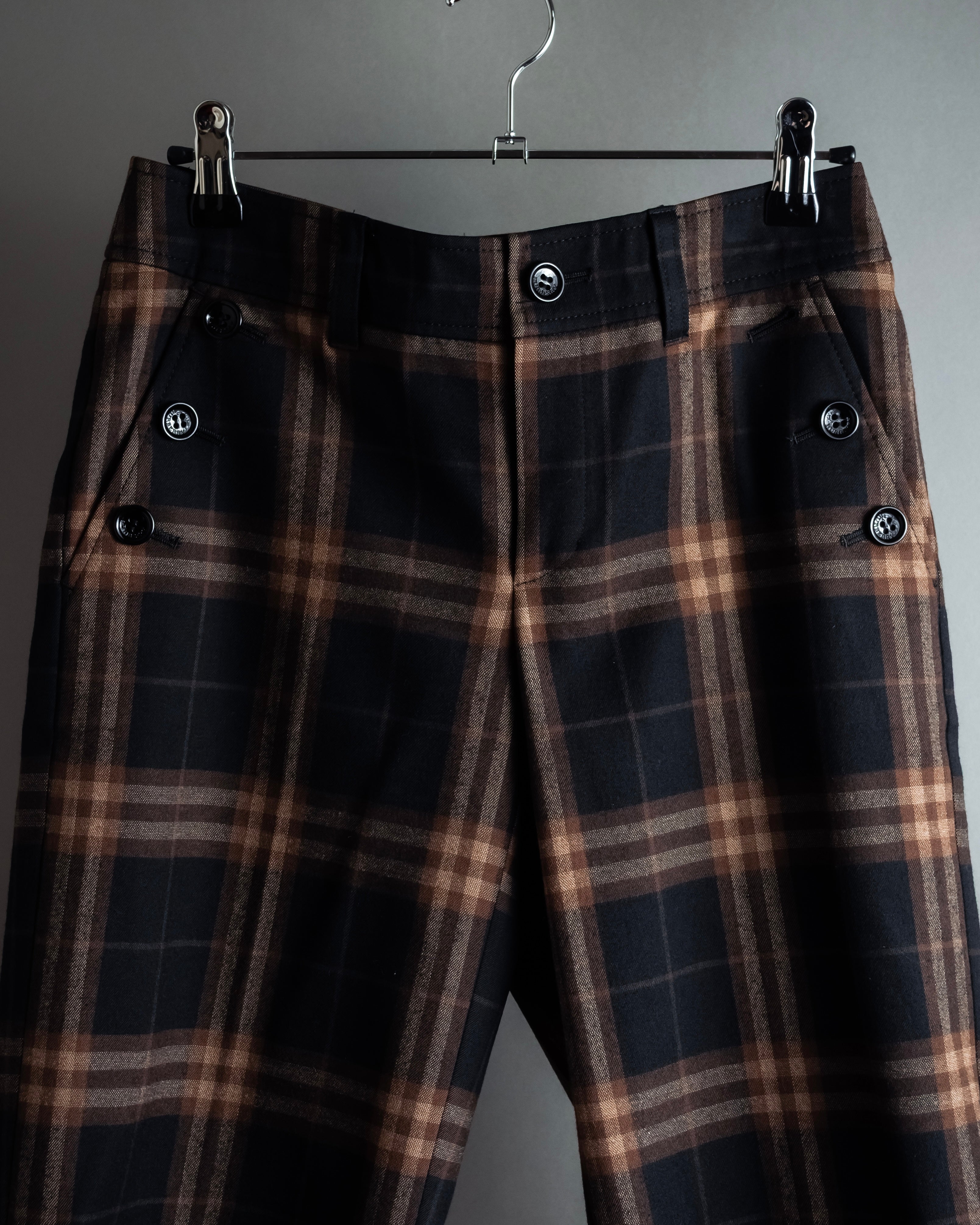 "BURBERRY" Decorative button design check pattern short pants