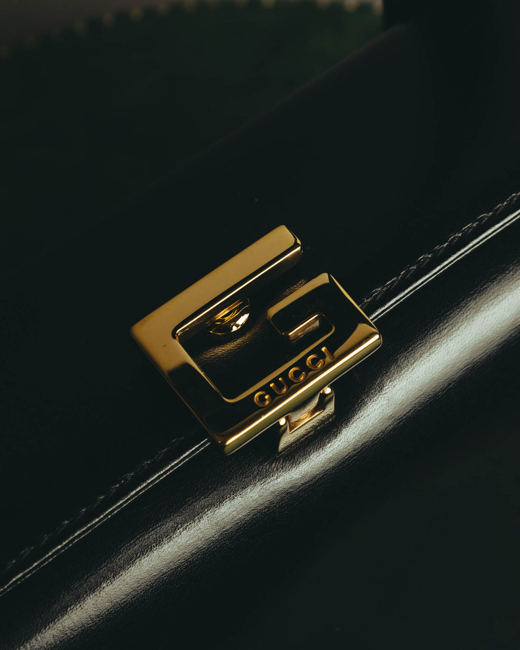 "GUCCI" 90's Structured leather top handle handbag