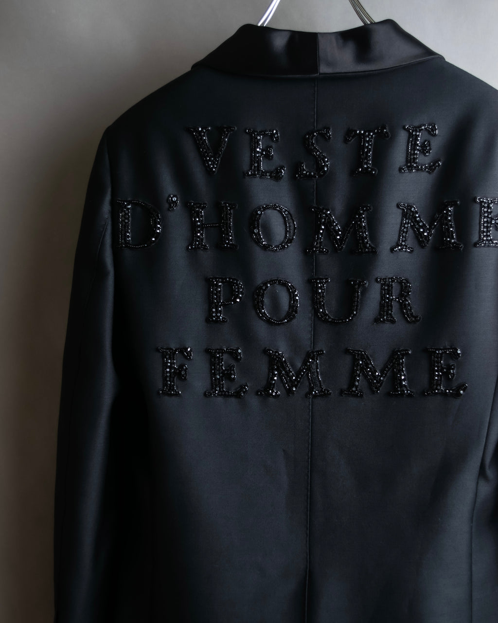 "GUCCI" Pre-Fall 2018 collection message embroidered shawl collar jacket