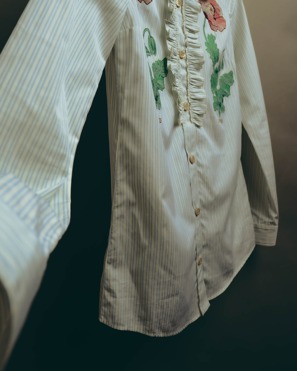 -SPECIAL- “GUCCI” 2017-2019 Floral embroidered ruffled striped shirt