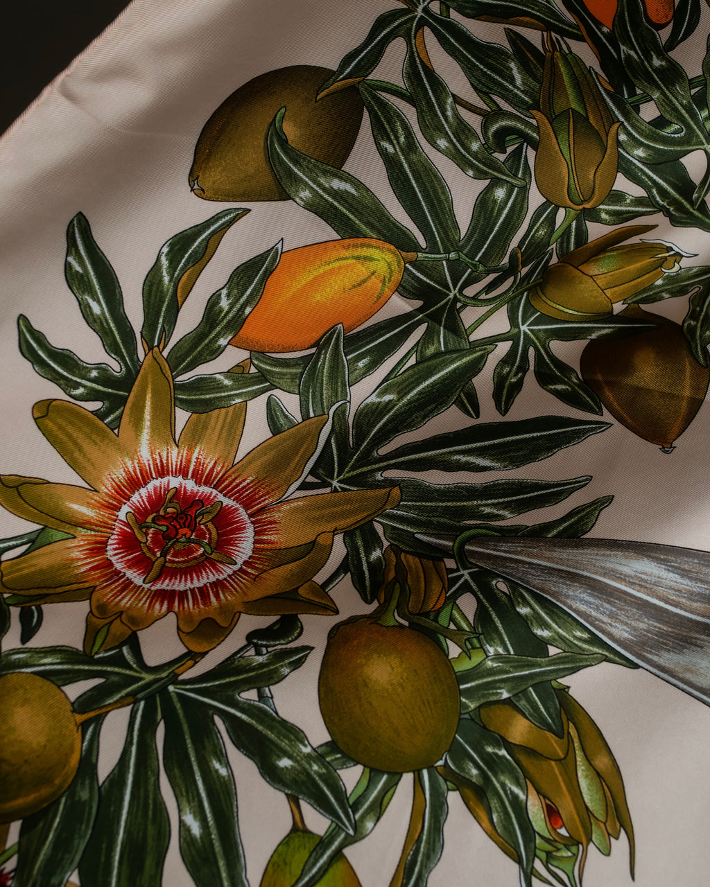 "HERMES" Passion flower print Carre 90 silk scarf