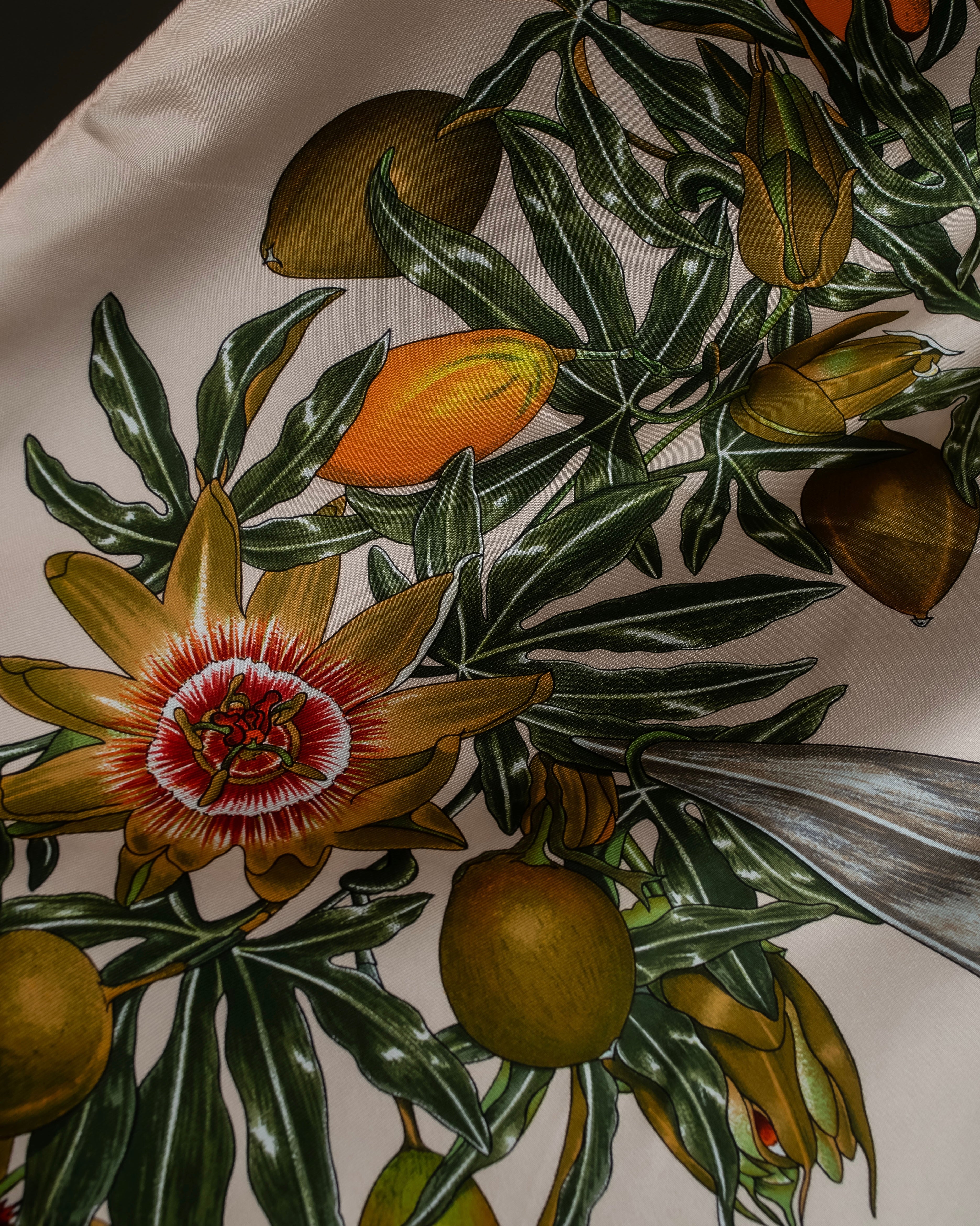 "HERMES" Passion flower print Carre 90 silk scarf