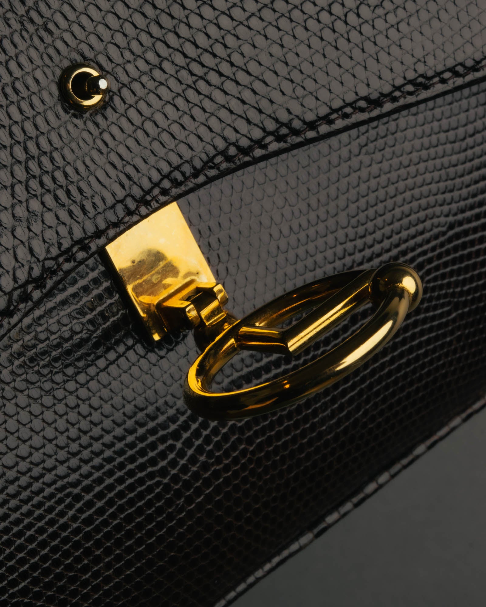 -SPECIAL- “GUCCI” 70’s-80’s lizard embossed flap shoulder bag