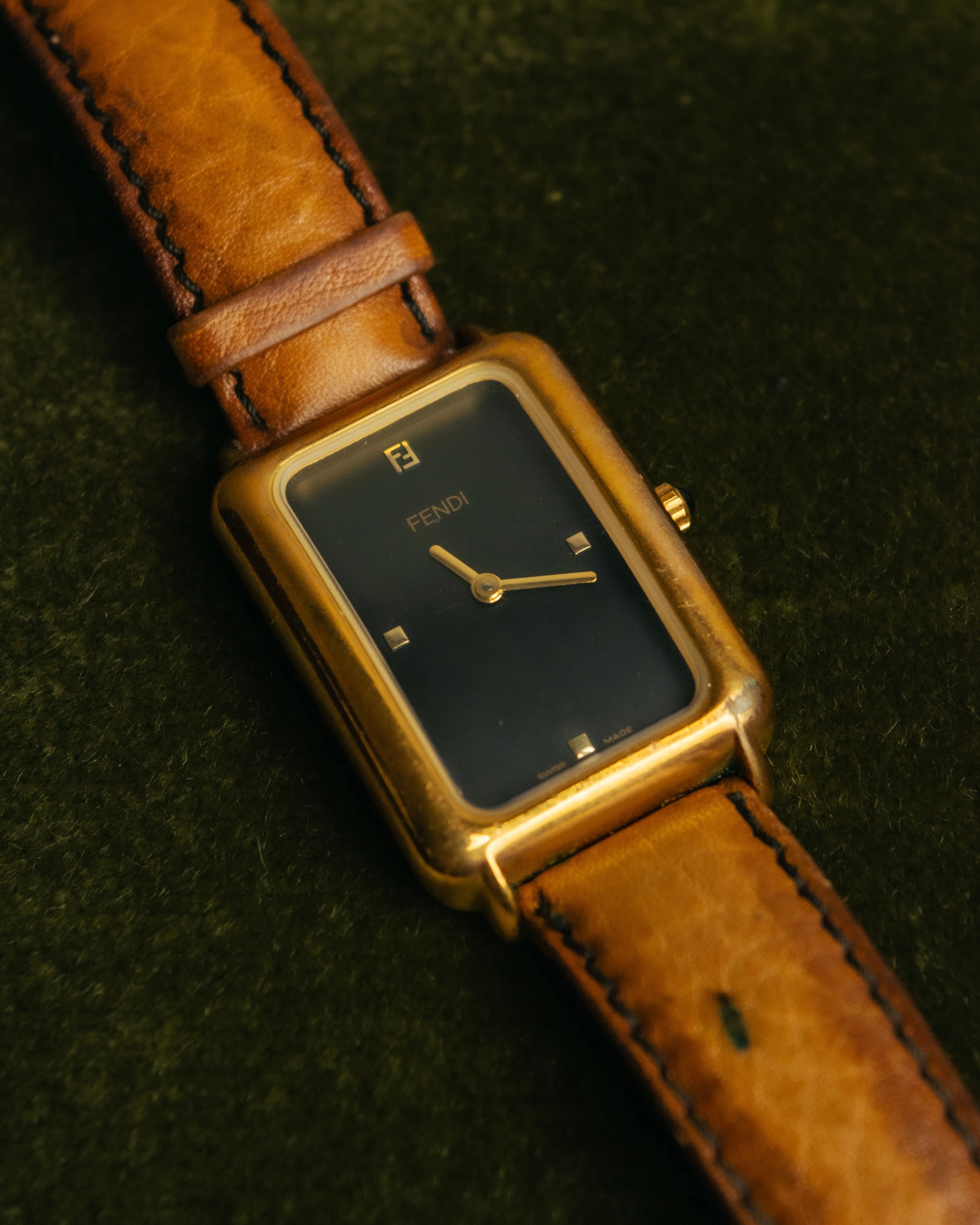 “FENDI” 80’s-90’s Rectangular quartz leather watch