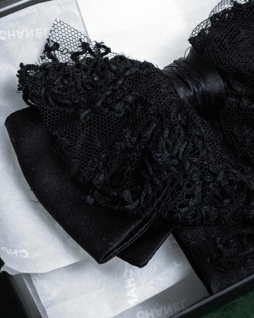 "CHANEL" 16AW Tulle lace design ribbon brooch