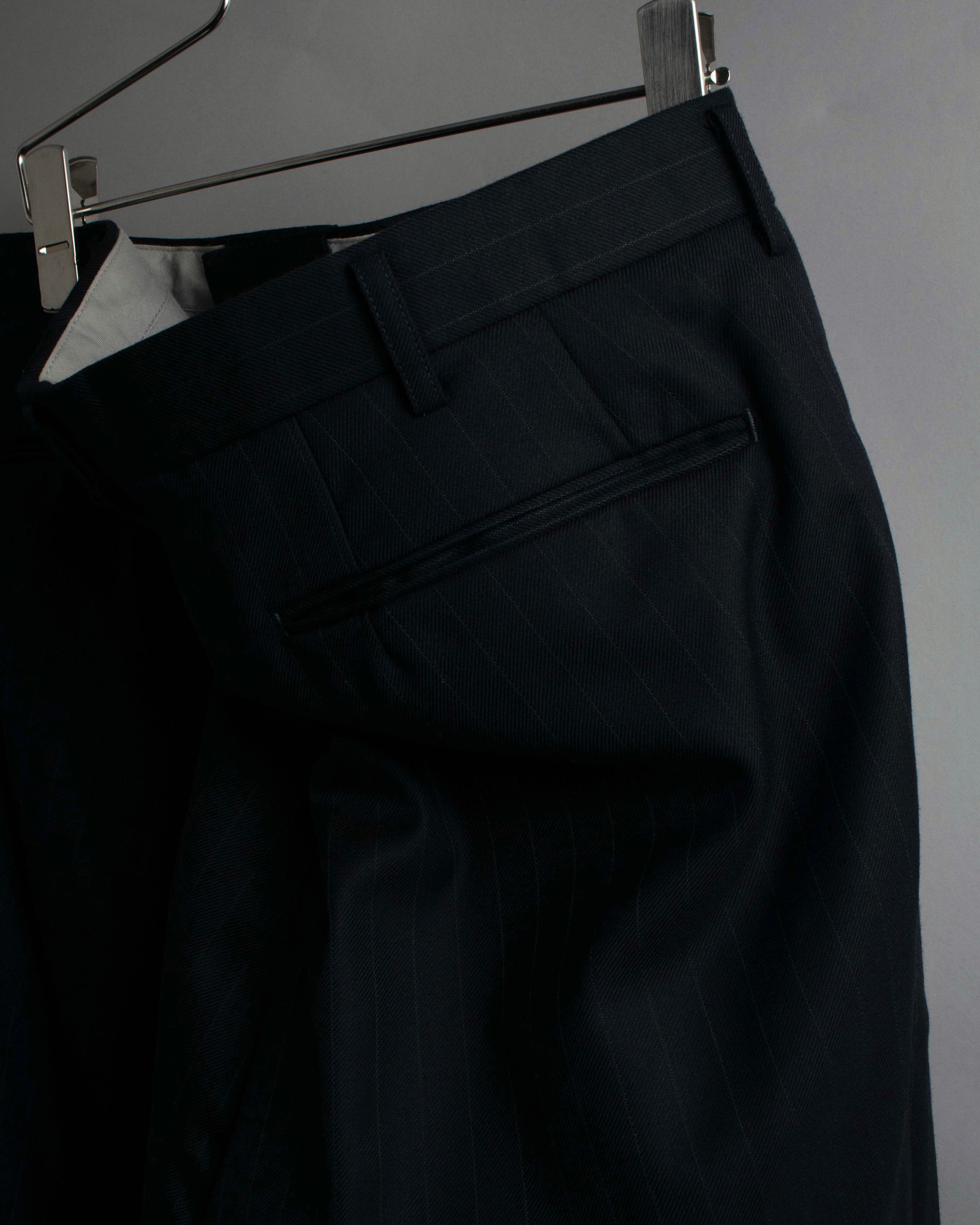 "YVES SAINT LAURENT" 00's shadow stripe pattern beautiful tailoring set up