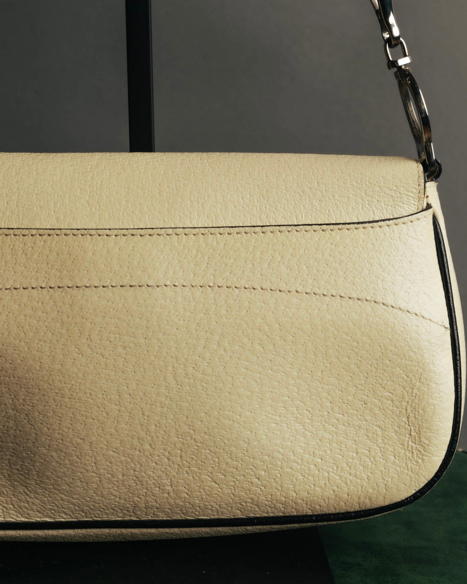 "PRADA" 90's-00's Cream pebbled leather shoulder bag