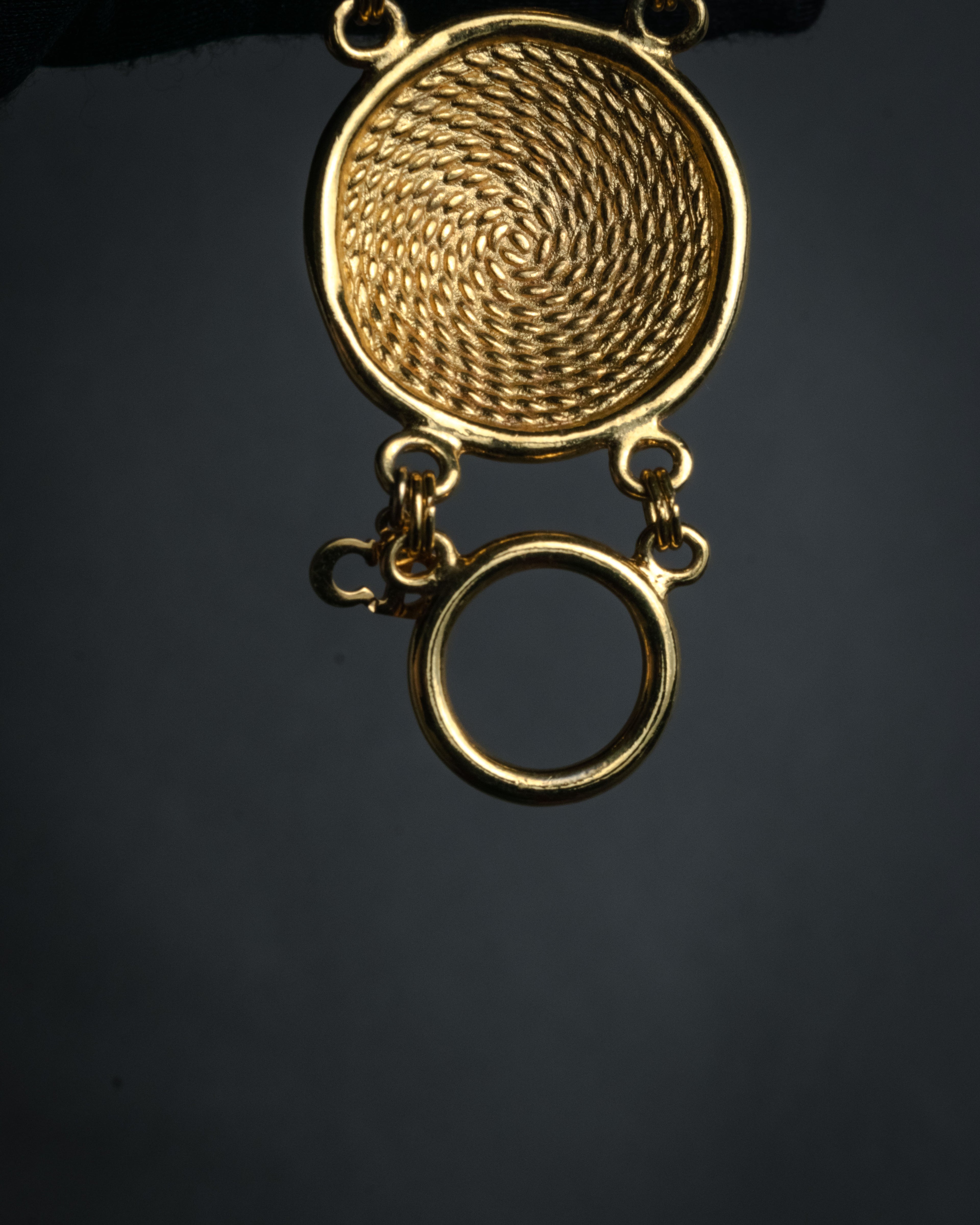 “Christian Dior” 90’s Medallion motif toggle bracelet