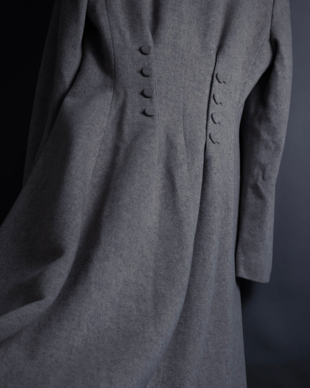 -SPECIAL- "JEAN PAUL GAULTIER"
90's-00's Waist shape A-line silhouette ecryu color super long coat