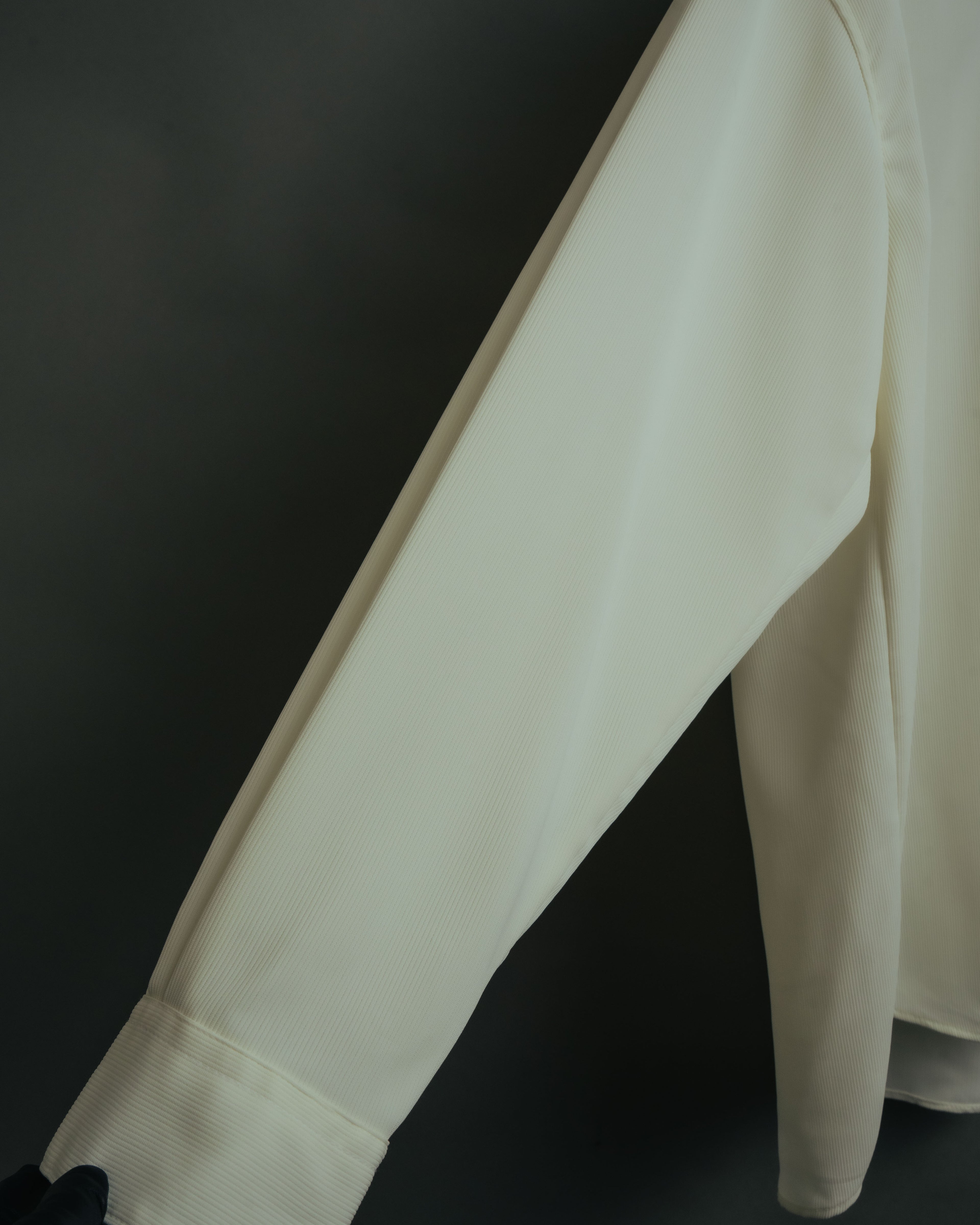-MOOD Vintage Collections-
90’s Fine ridge ivory drape shirt