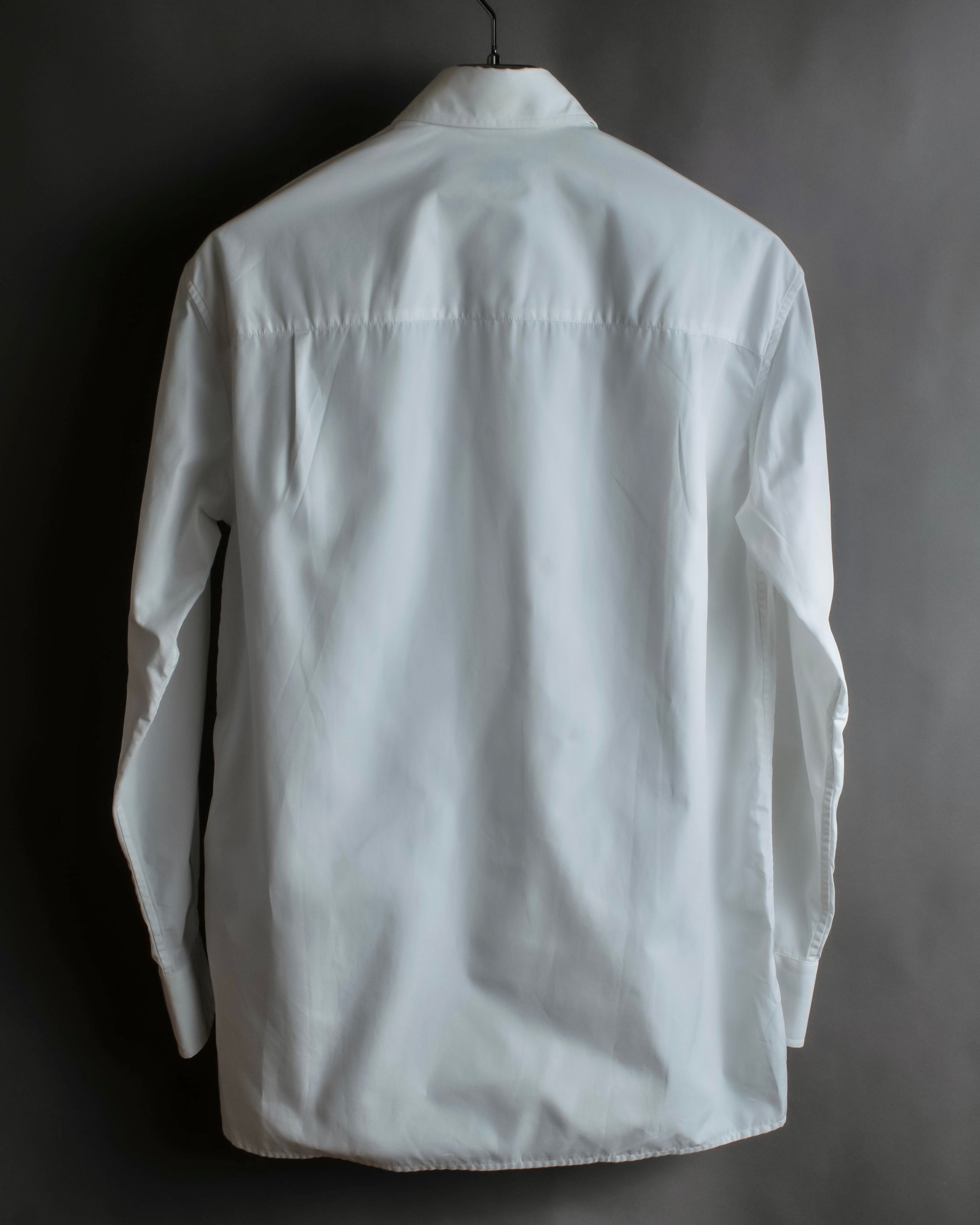 "BURBERRY" Wide collar embroidered emblem white shirt