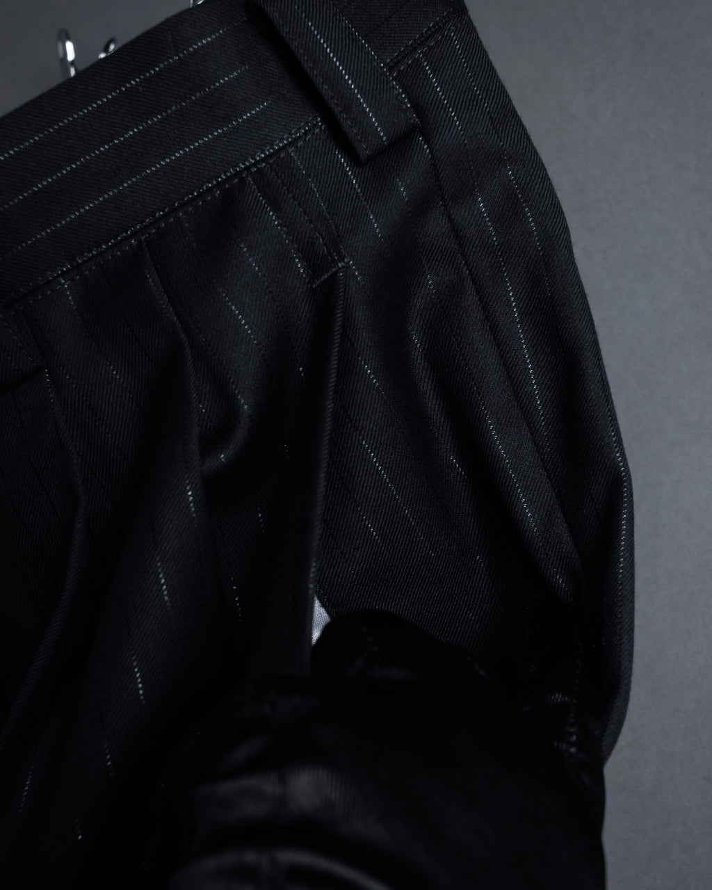 "BALENCIAGA" Chalk stripe pattern long silhouette set up