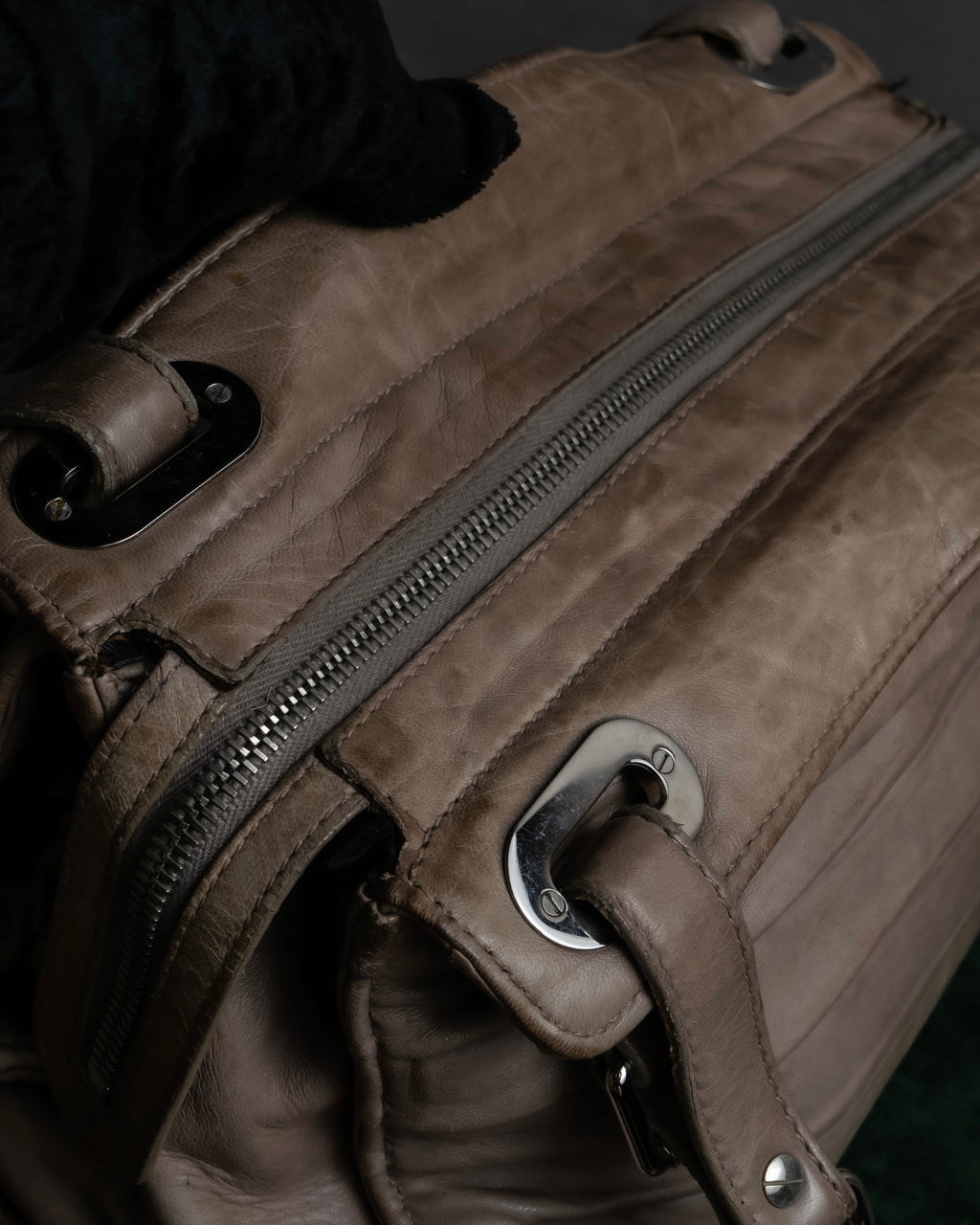 "BALENCIAGA" Three-way chain leather shoulder bag