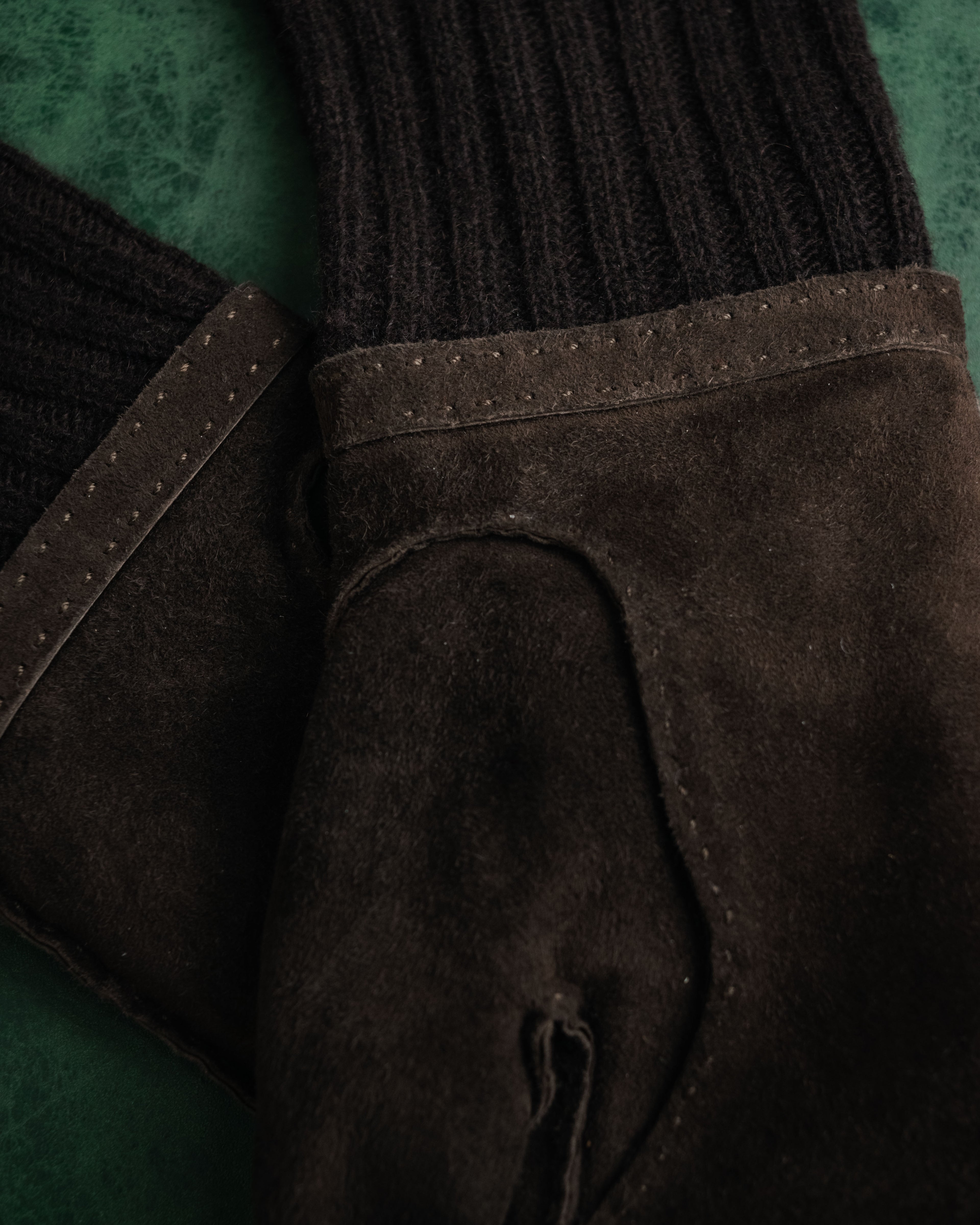 –SPECIAL– “HERMES” 80’s-90’s Cashmere lined suede driving gloves