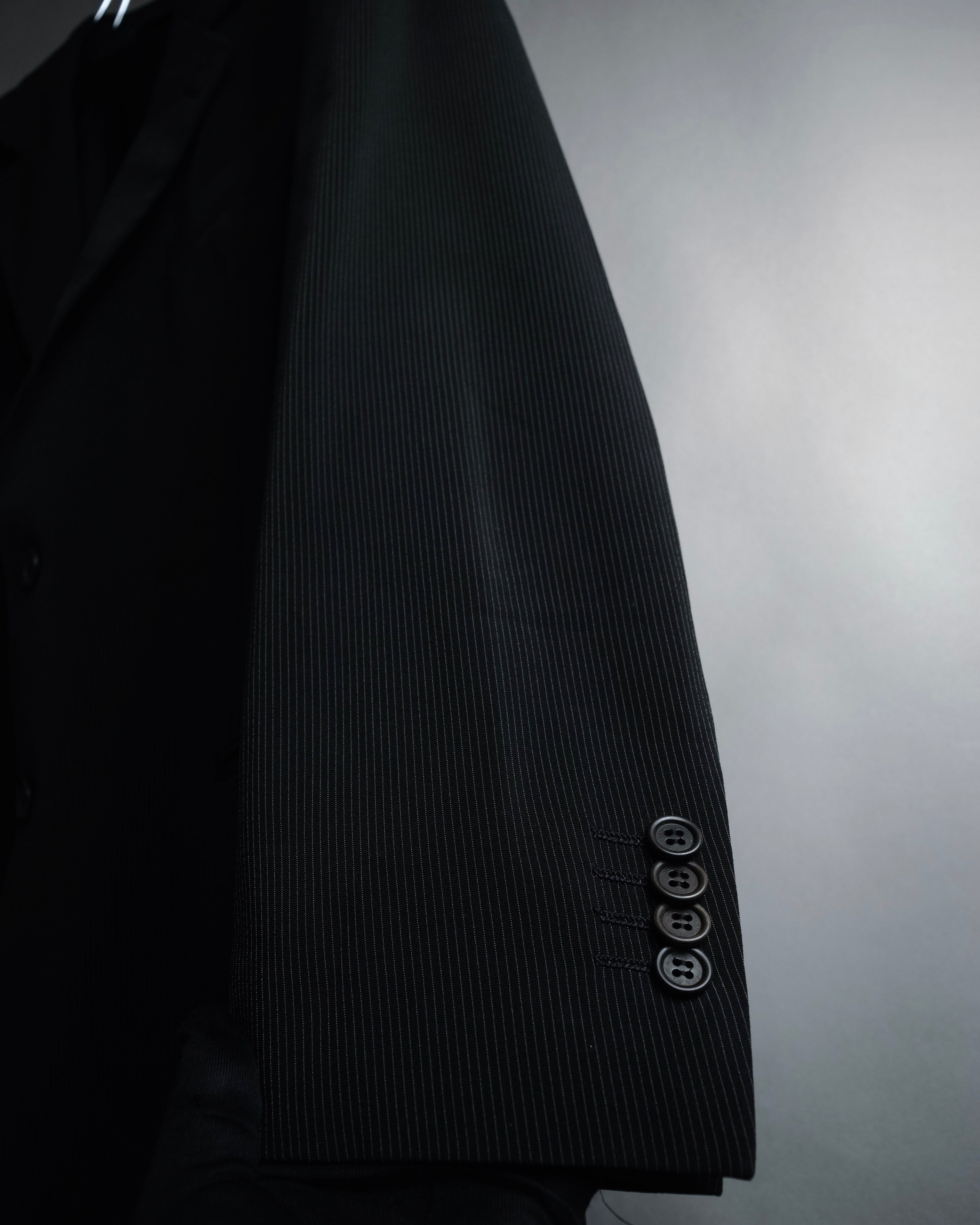 "GIORGIO ARMANI" 08’s-09’s Sharp pinstripe wool two button suit set