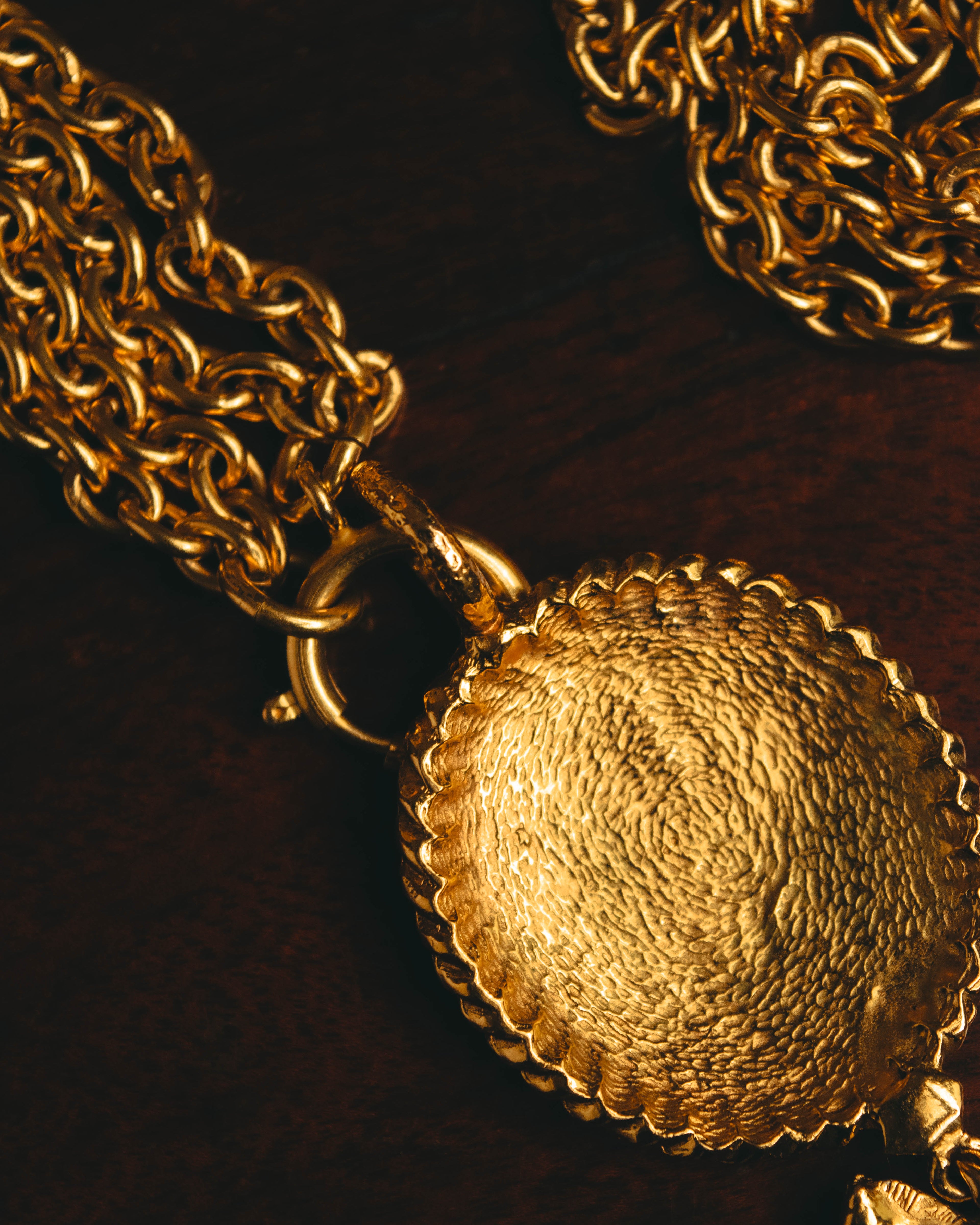 -SPECIAL- “CHANEL” 90’s-00’s Horse motif medallion chain necklace