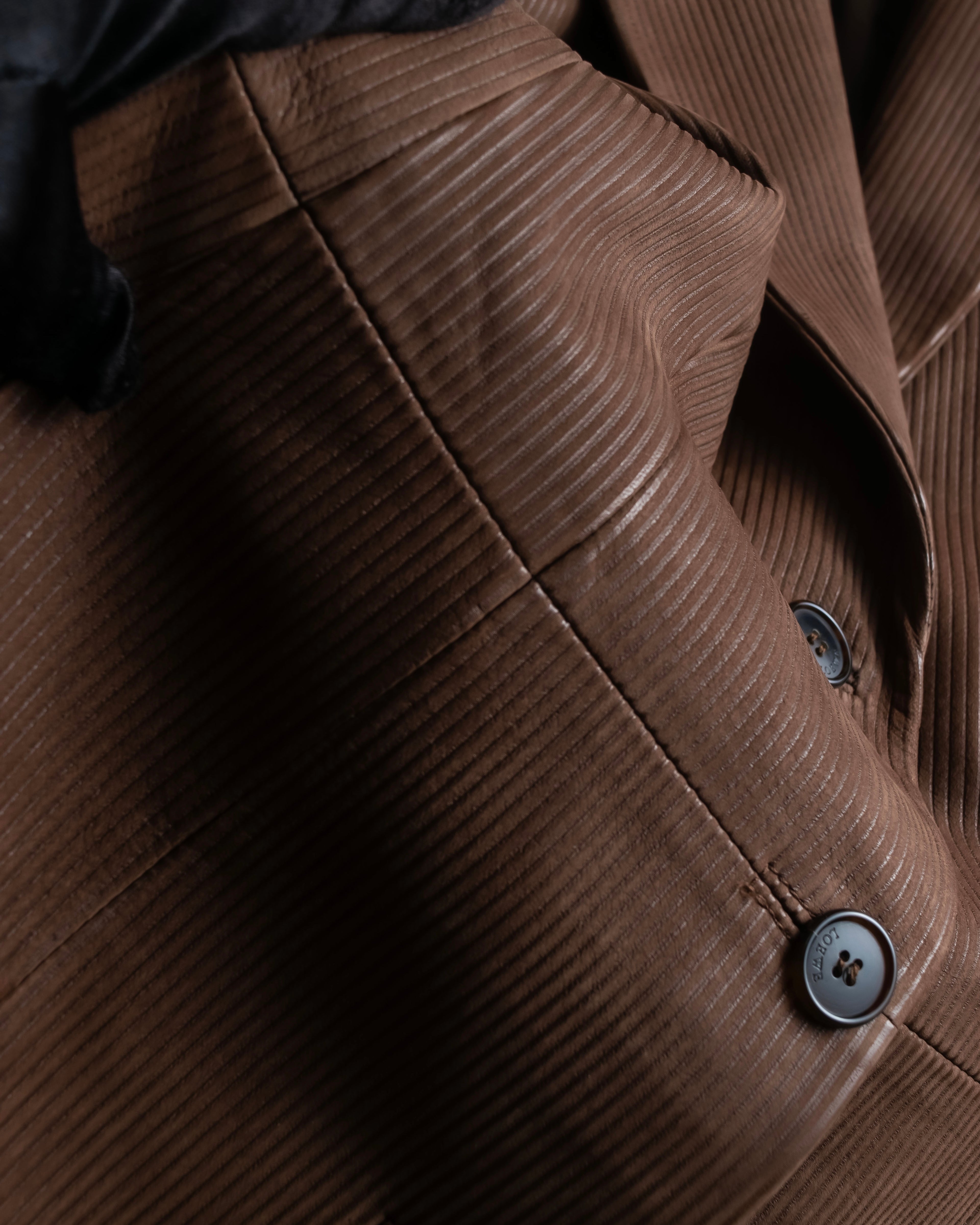 "LOEWE" Three-dimensional ribbed lamb leather set up