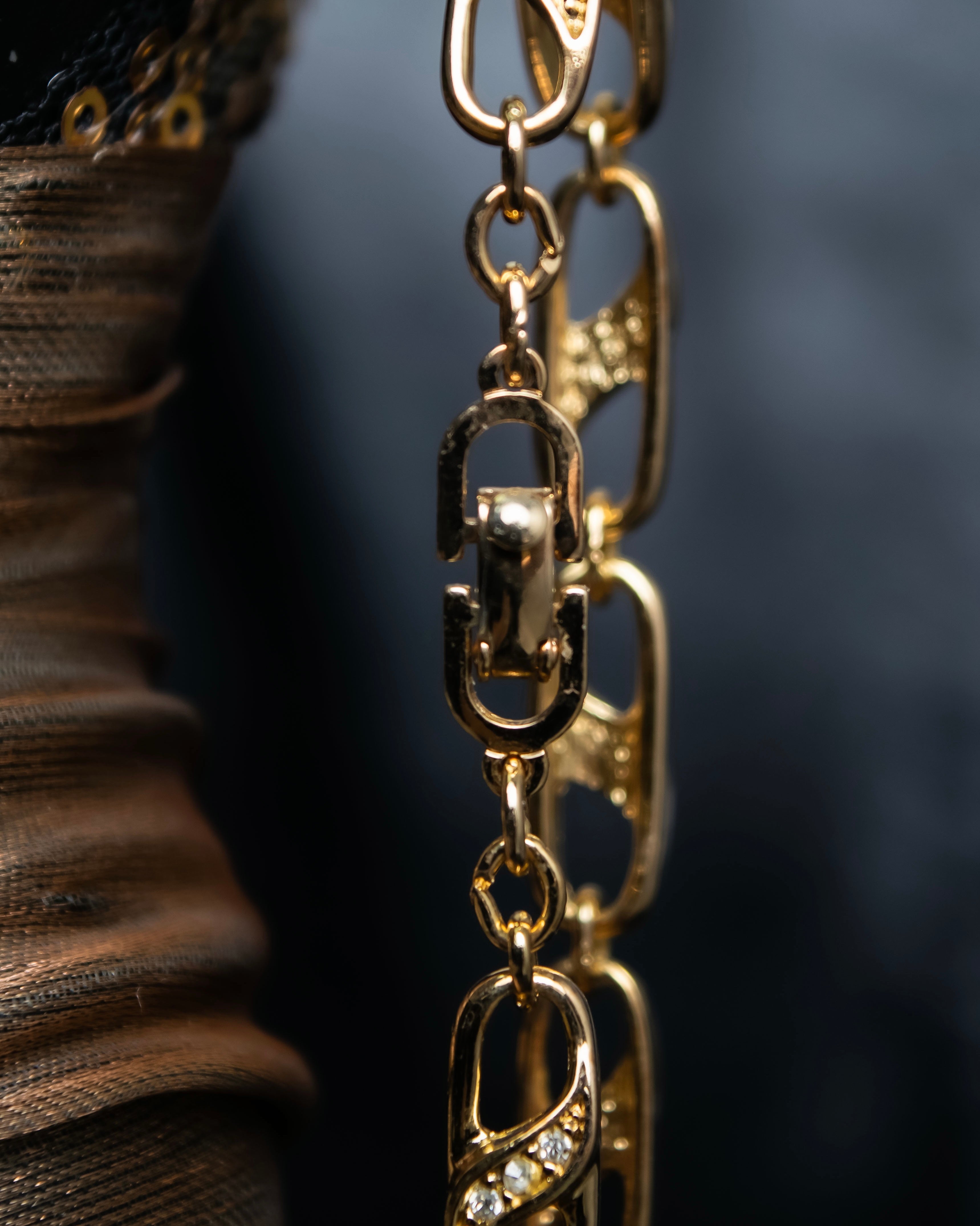 "DIOR" Oval chain rhinestone studded bracelet