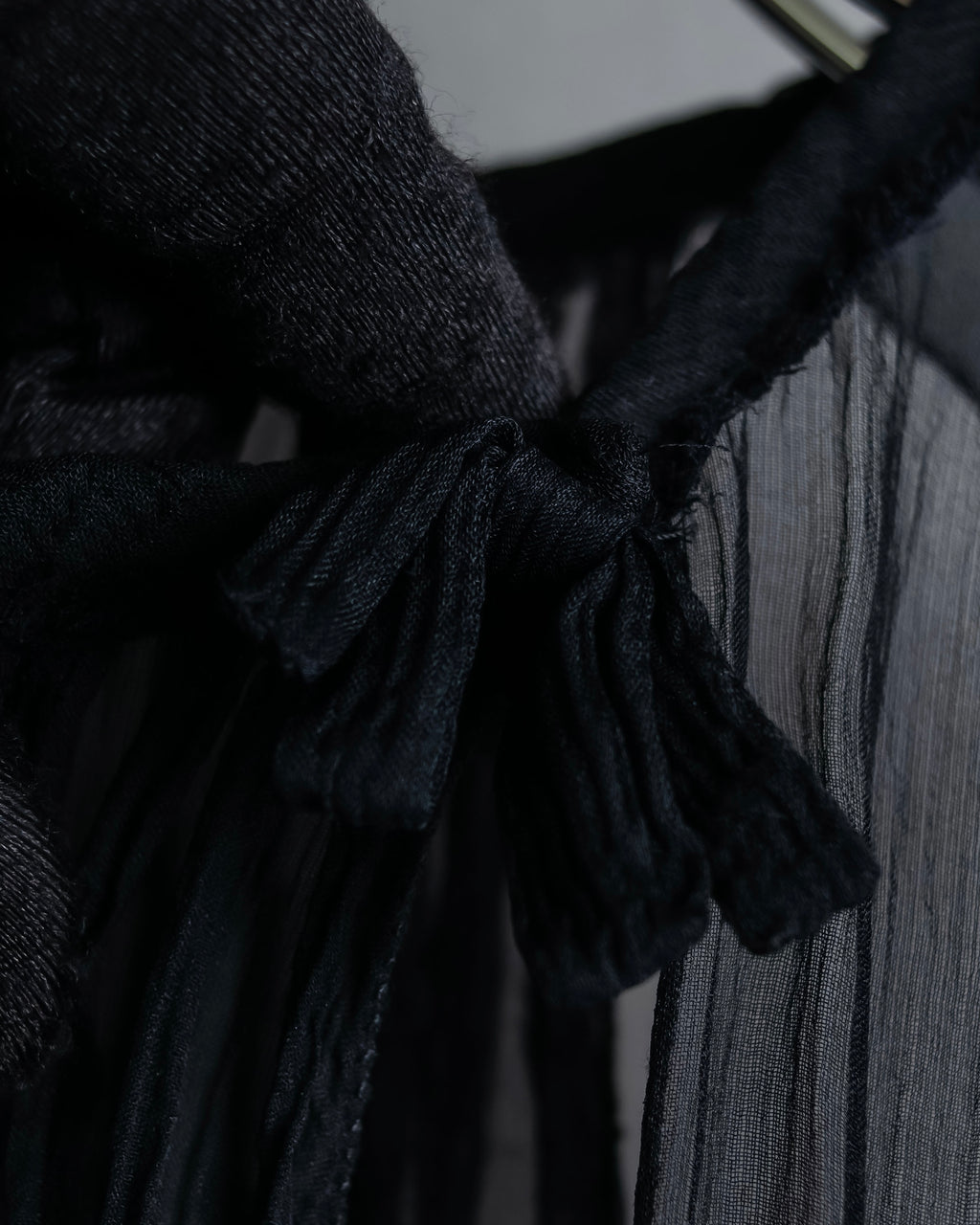 "PRADA" Gathered ribbon design puff sleeve dress