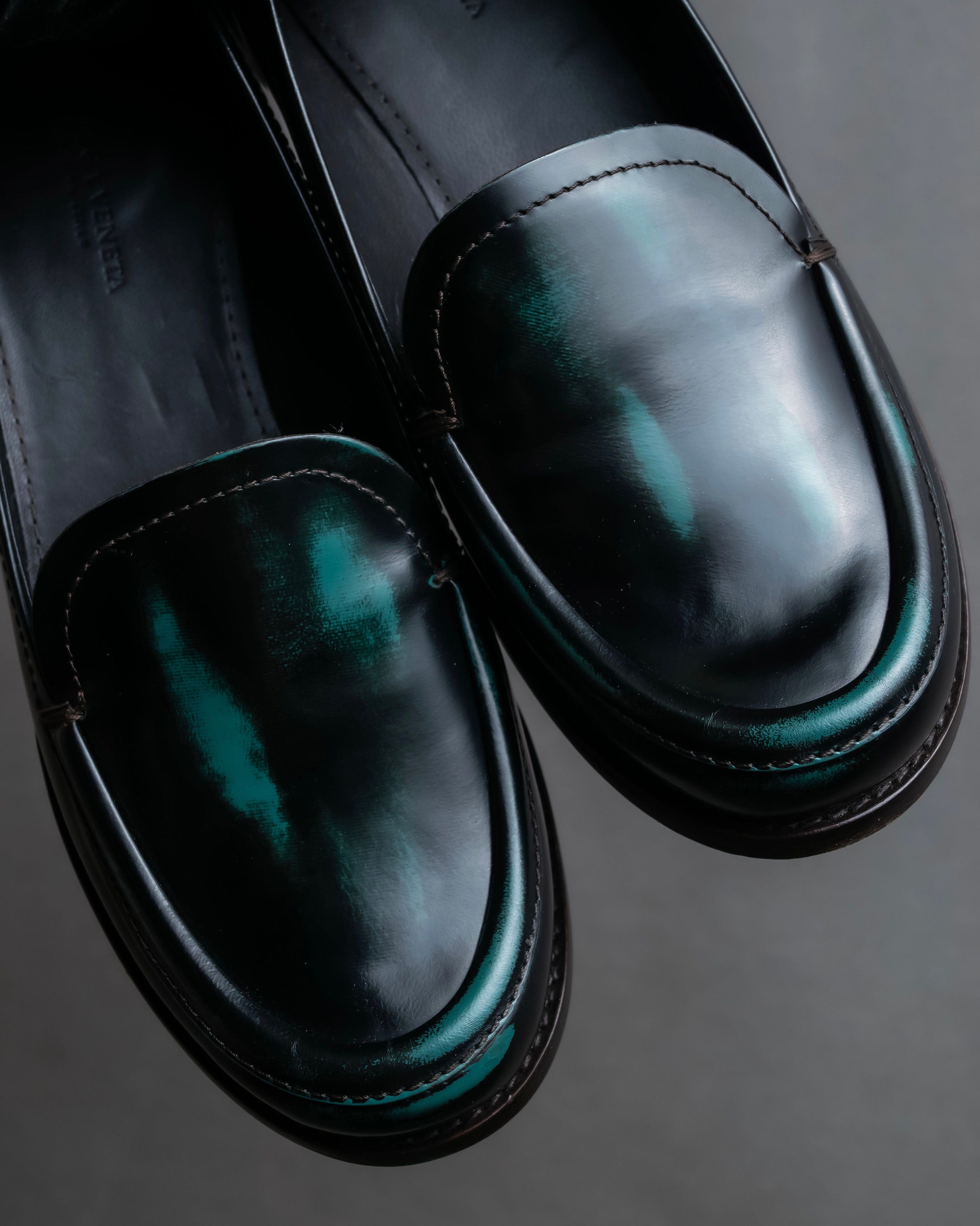 "BOTTEGA VENETA" Gradient emerald color leather loafers
