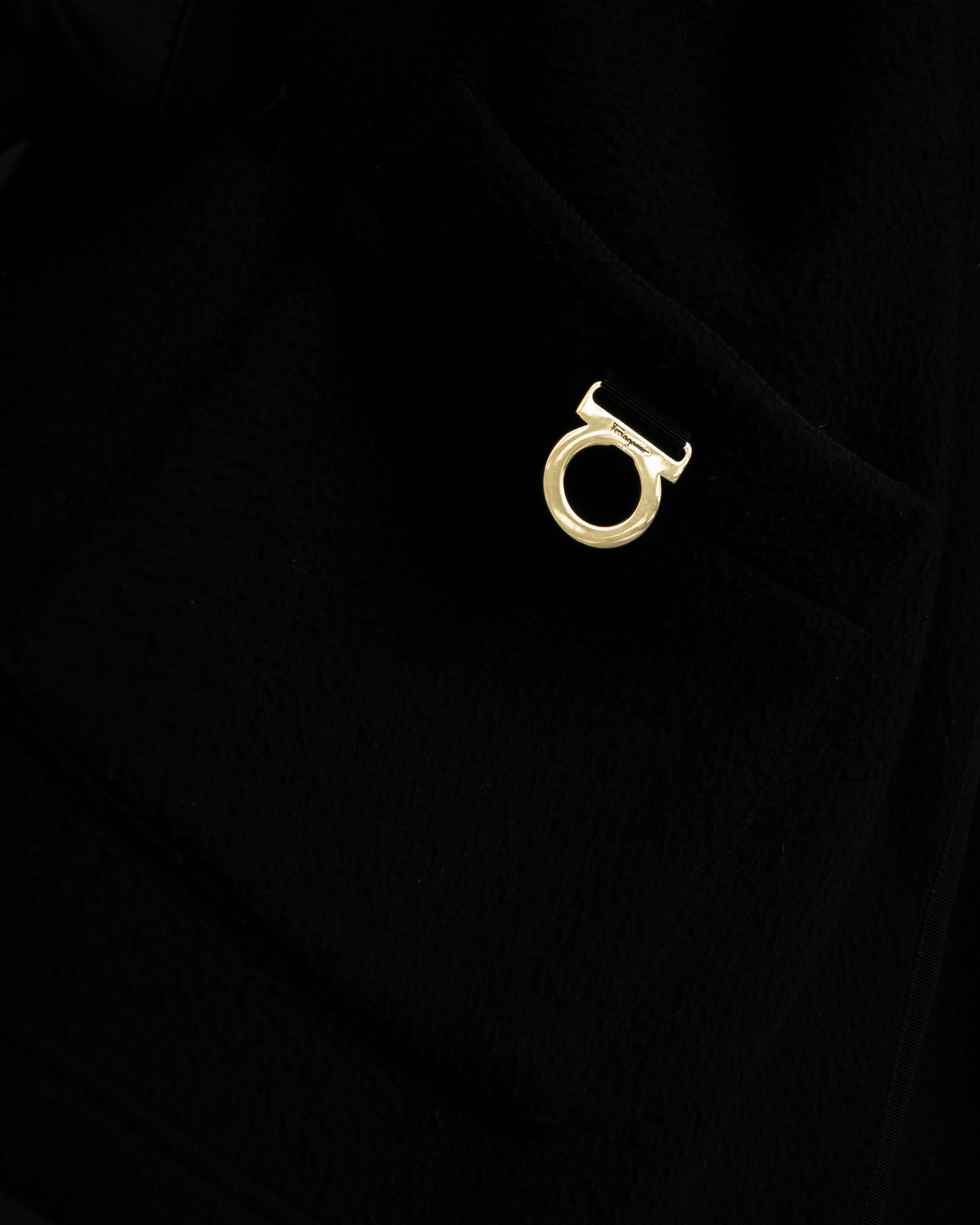 "Salvatore Ferragamo" 90's-00's Gancini motif design box silhouette jacket