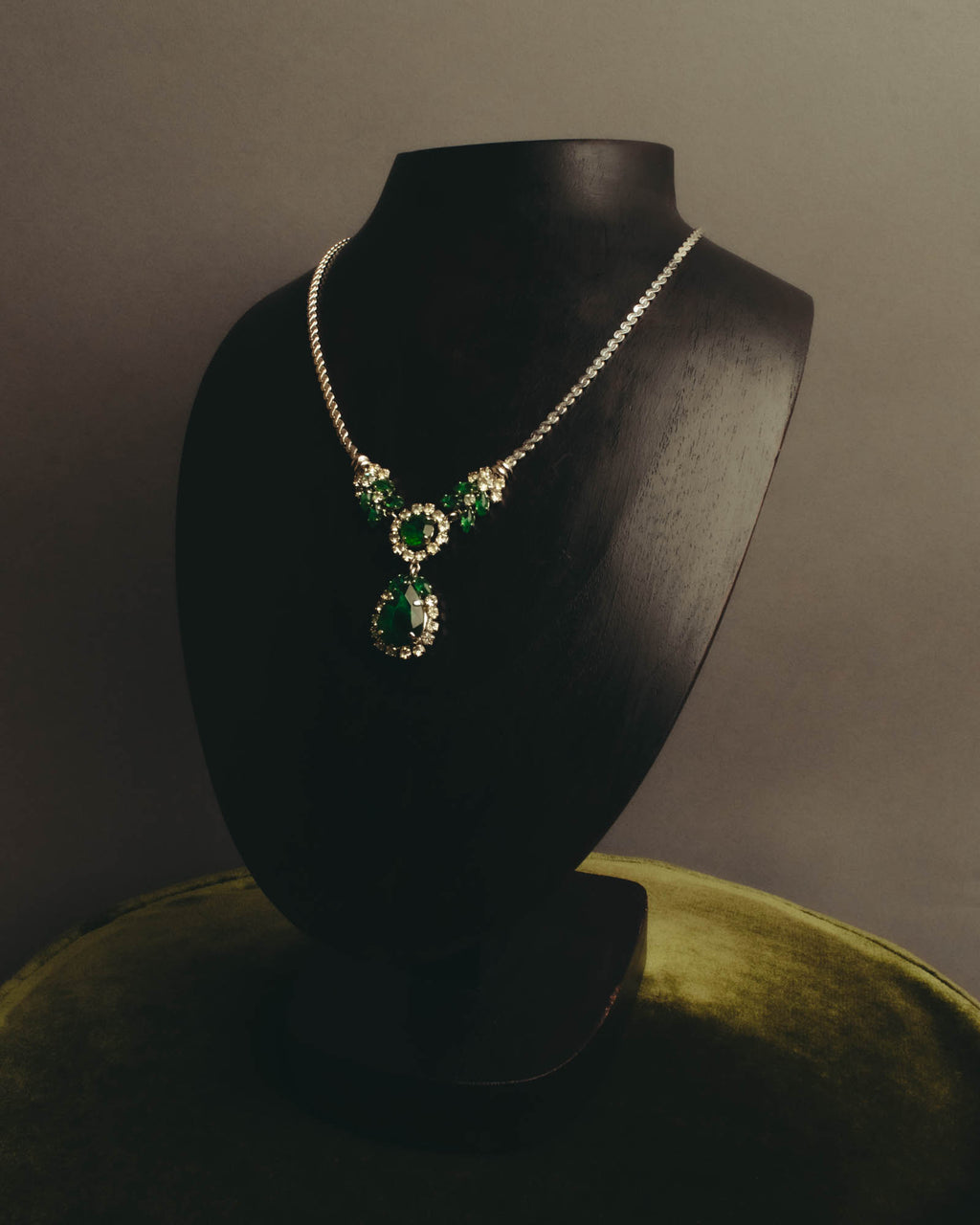 "Christian Dior" 80's-90's Emerald green pendant necklace