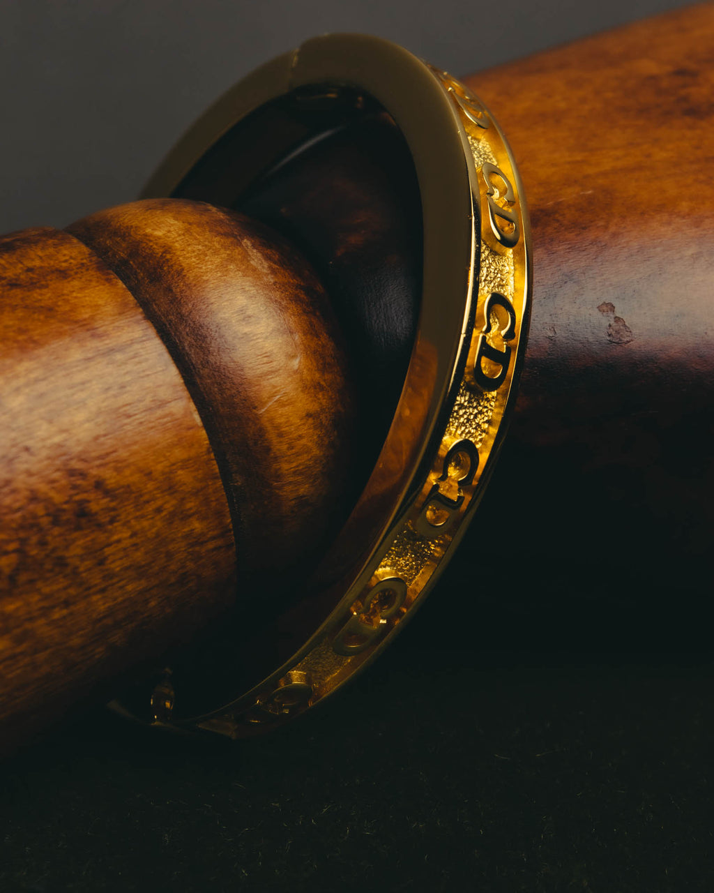 “Christian Dior” 80’s-90’s CD monogram gold tone bangle