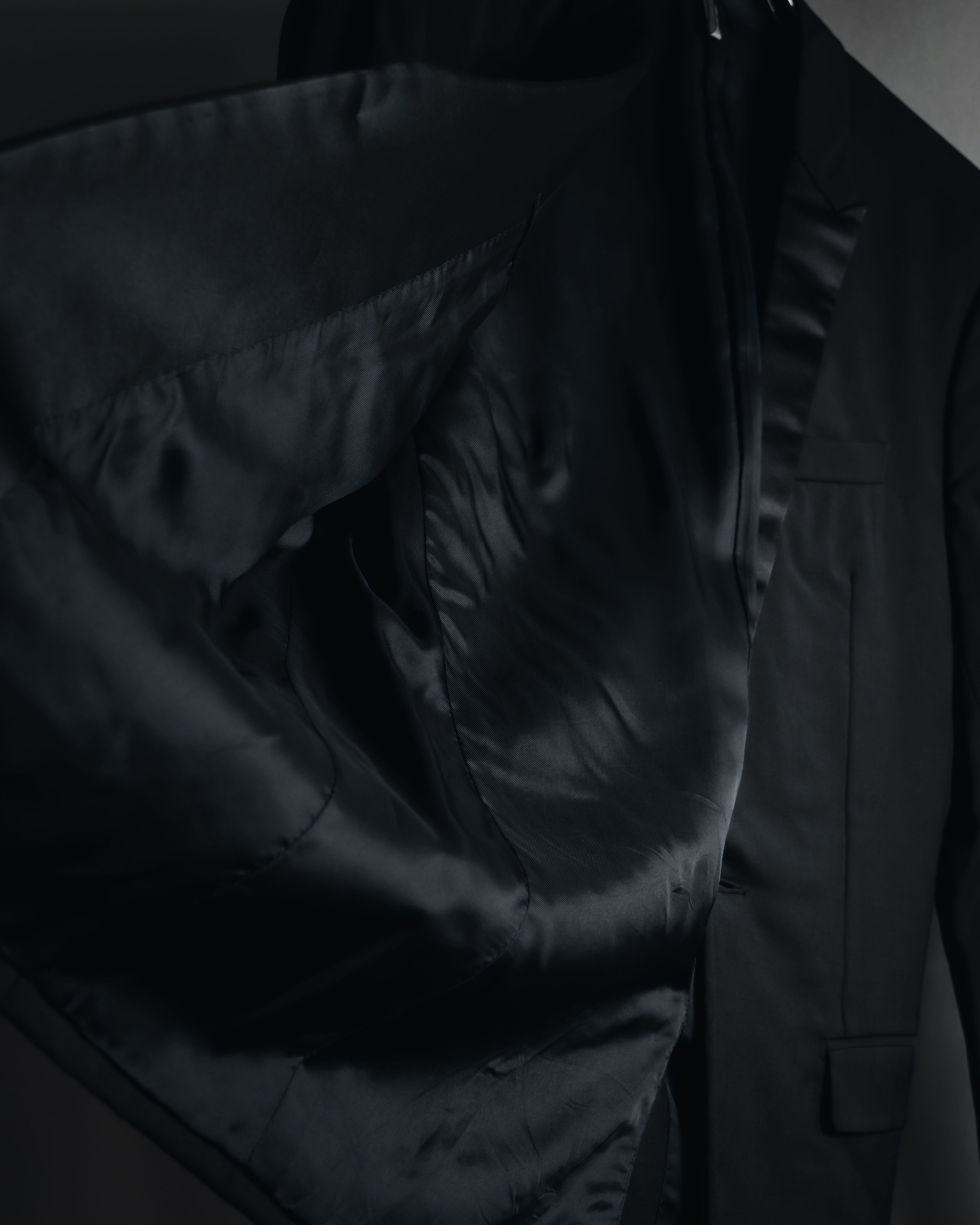 "Dior Homme" Chris Van Assche design satin lapel tuxedo set up