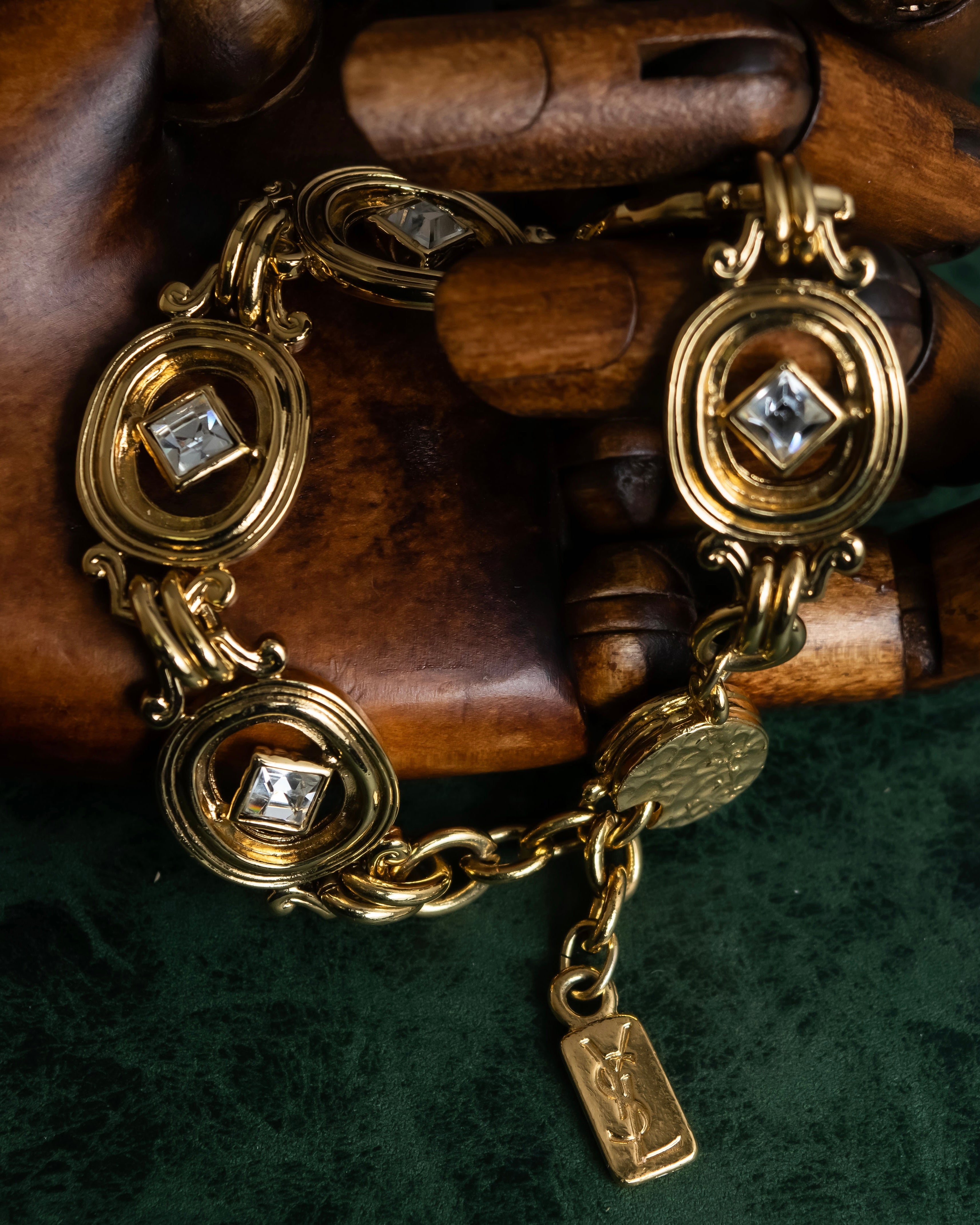 "YVES SAINT LAURENT" Art Nouveau motif gold bracelet