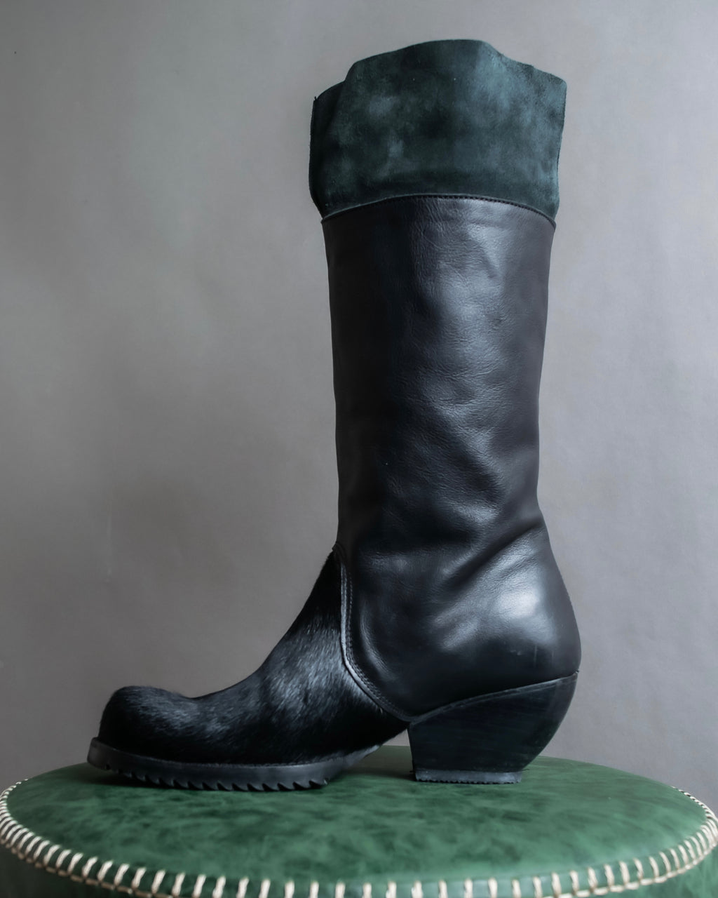 "ISSEY MIYAKE HaaT" Unborn calf shark sole long boots
