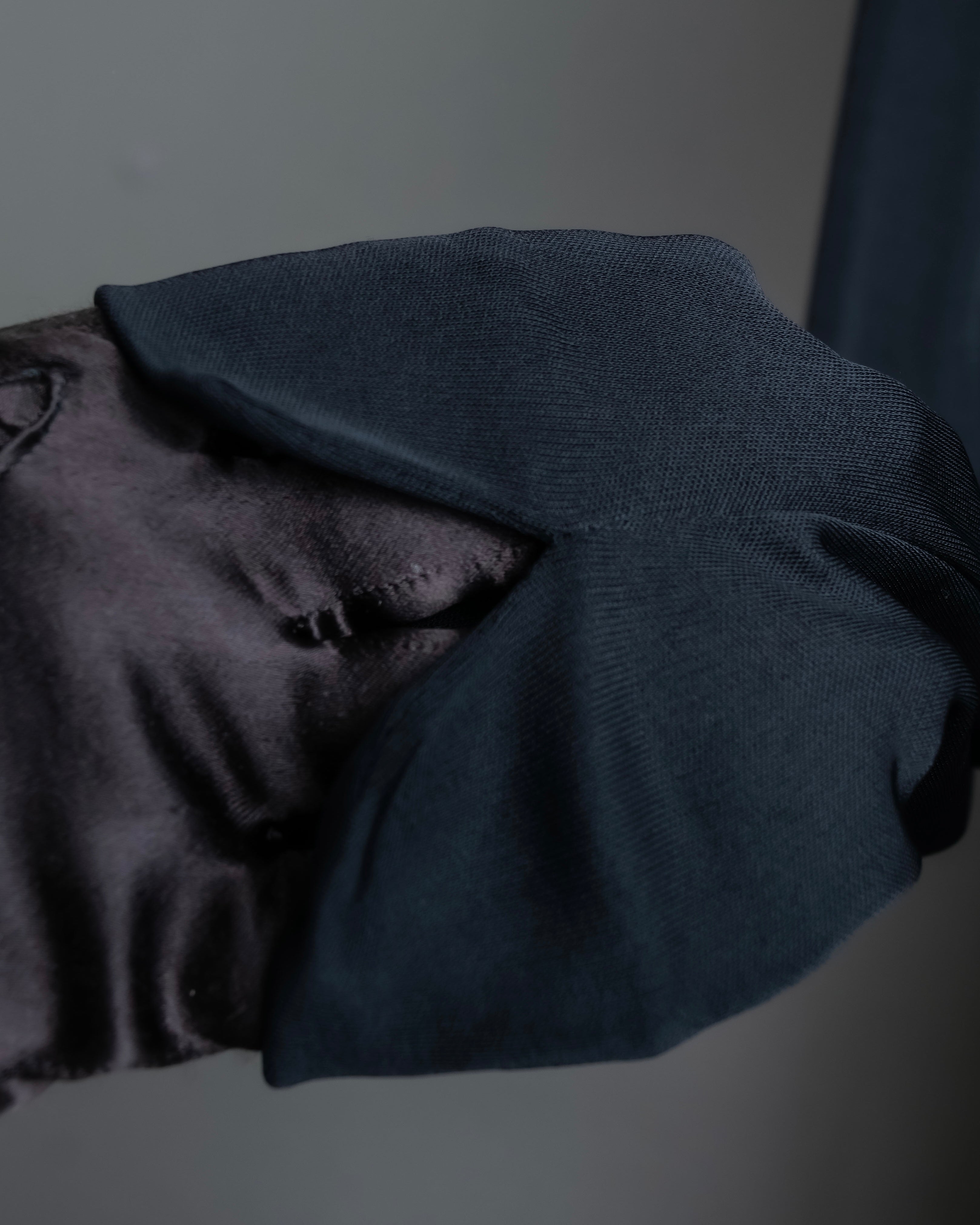 "GUCCI" Front garment attached V-neck dress