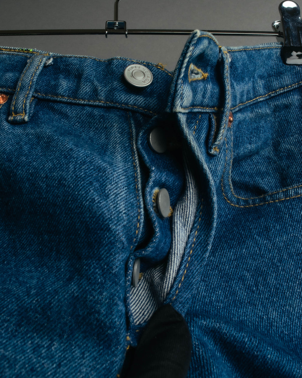 “Balenciaga” 2016-18’s tapered denim pants with neon back patch